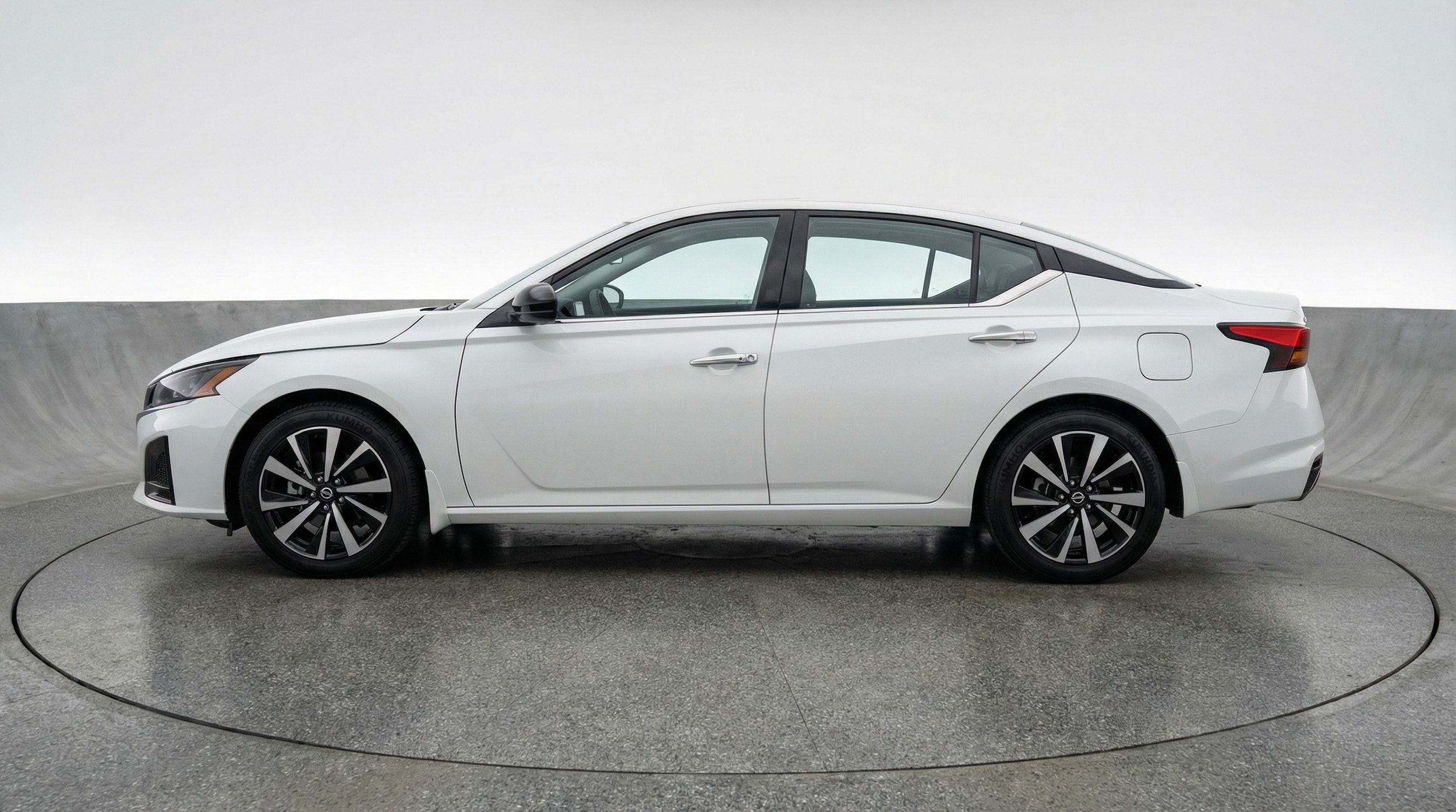 Thumbnail: 2025 Nissan Altima - 4