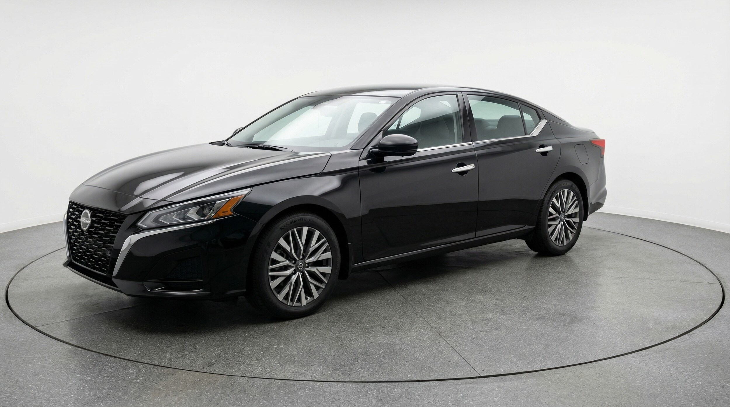 Thumbnail: 2025 Nissan Altima - 3