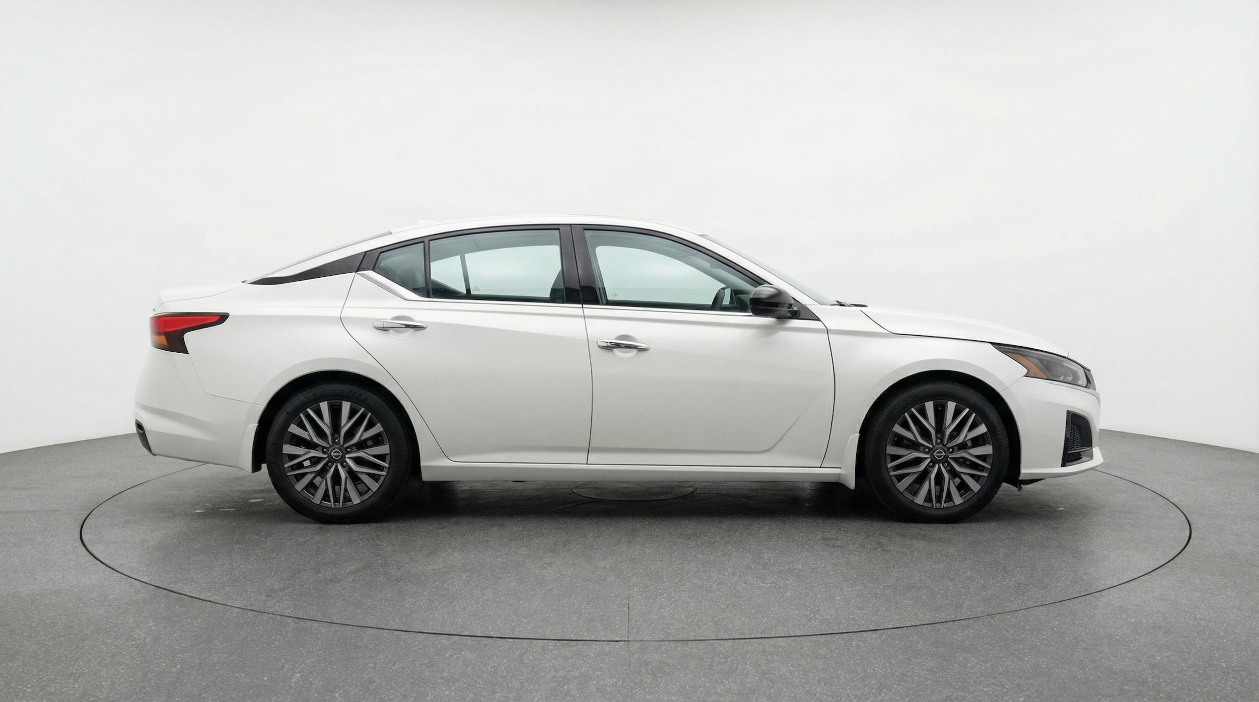 Thumbnail: 2025 Nissan Altima - 8