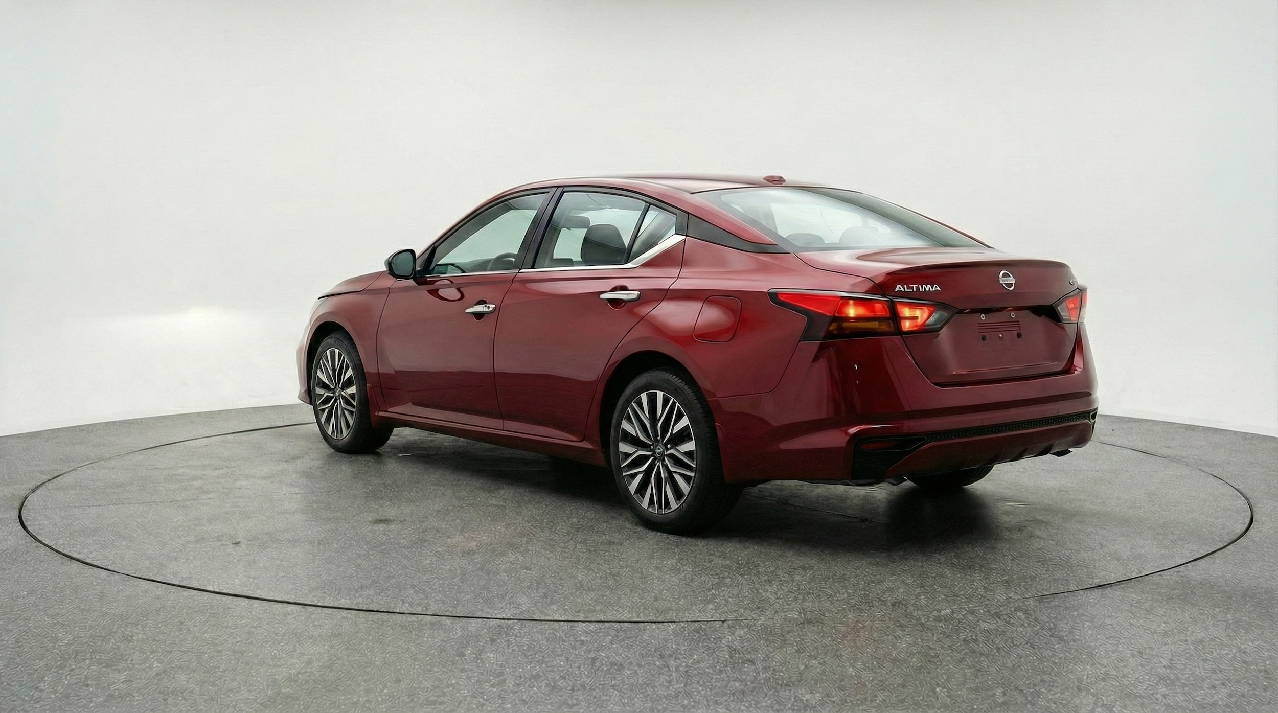 Thumbnail: 2025 Nissan Altima - 5