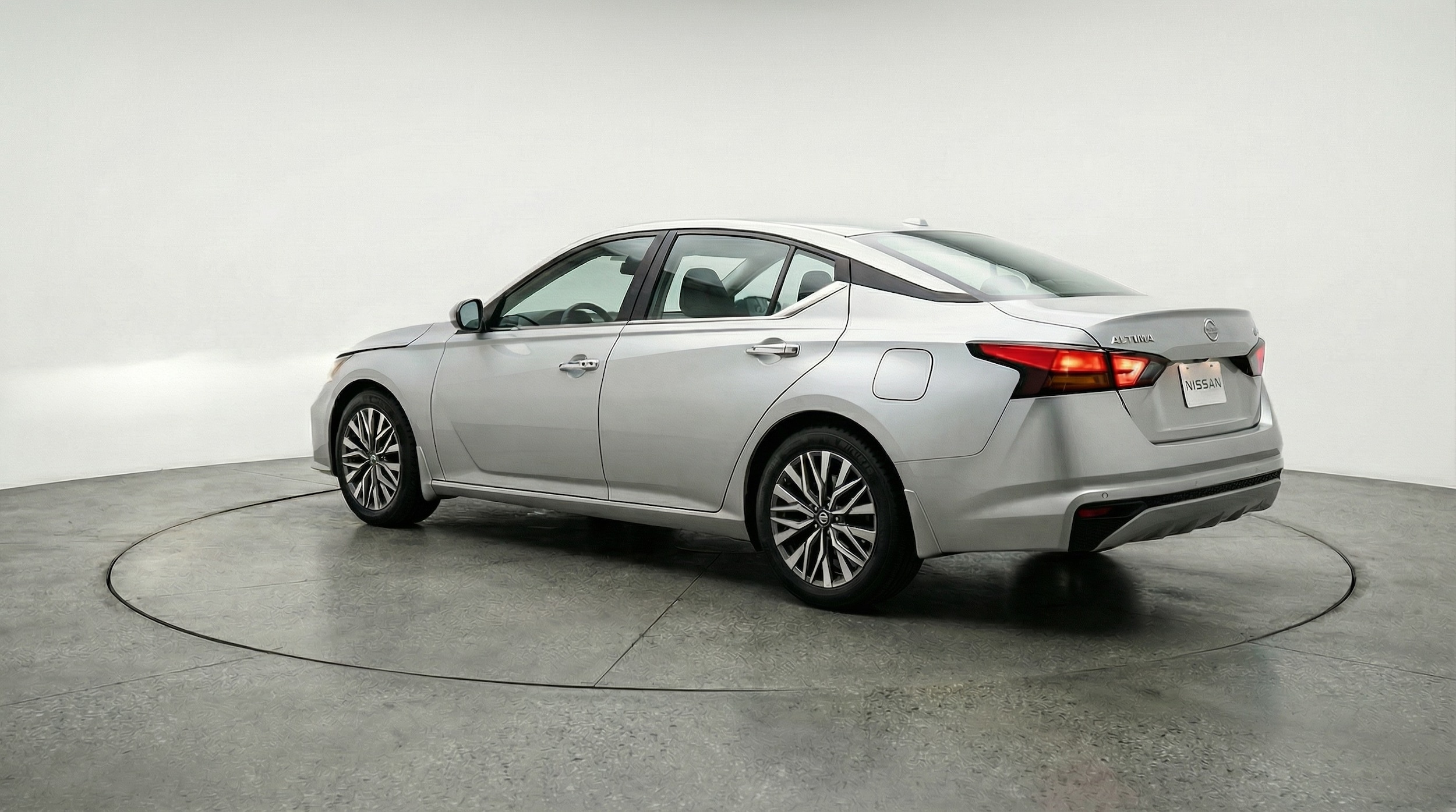 Thumbnail: 2025 Nissan Altima - 5