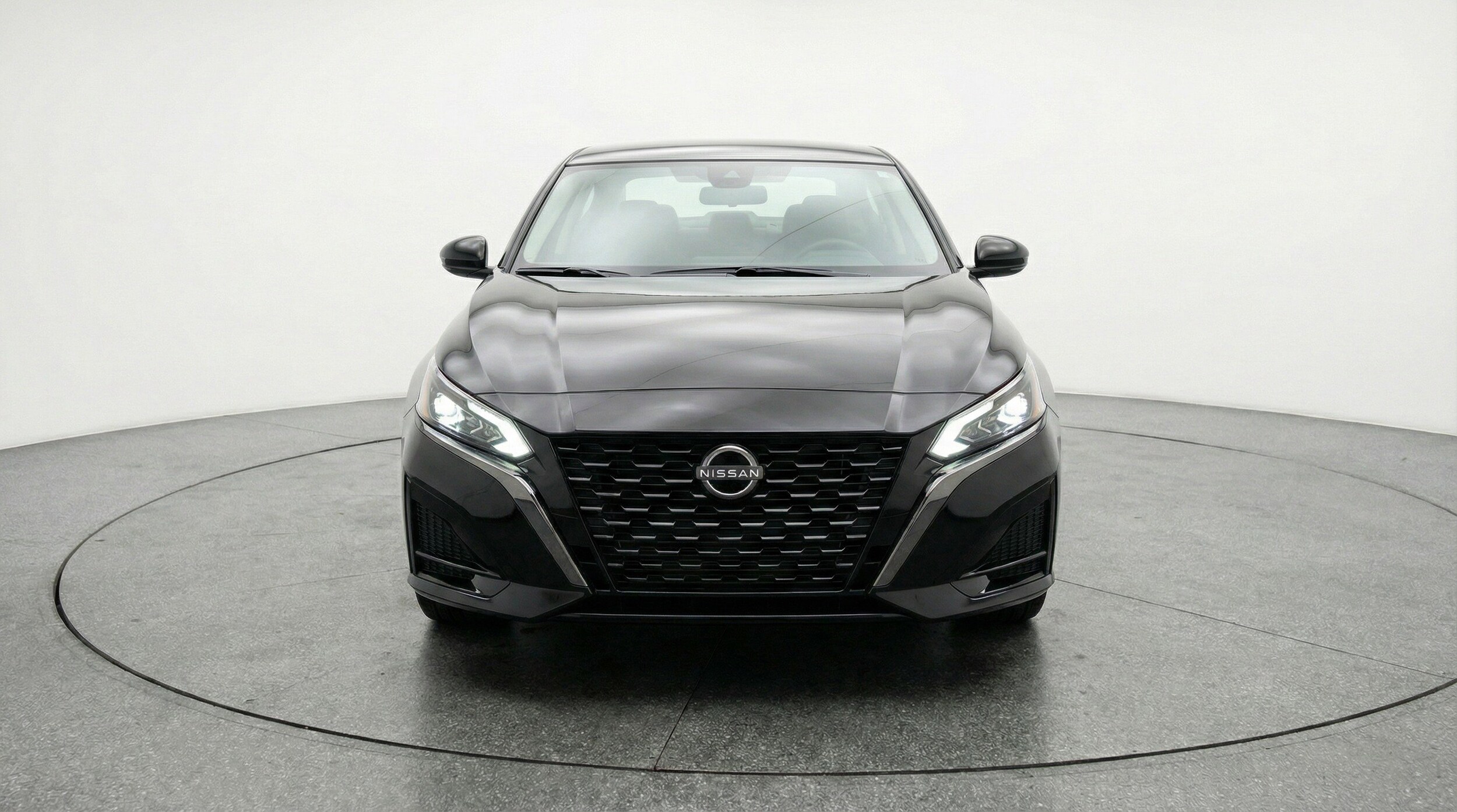 Thumbnail: 2025 Nissan Altima - 2