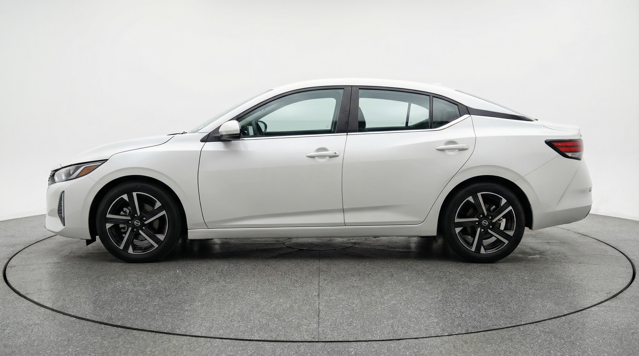 Thumbnail: 2025 Nissan Sentra - 4