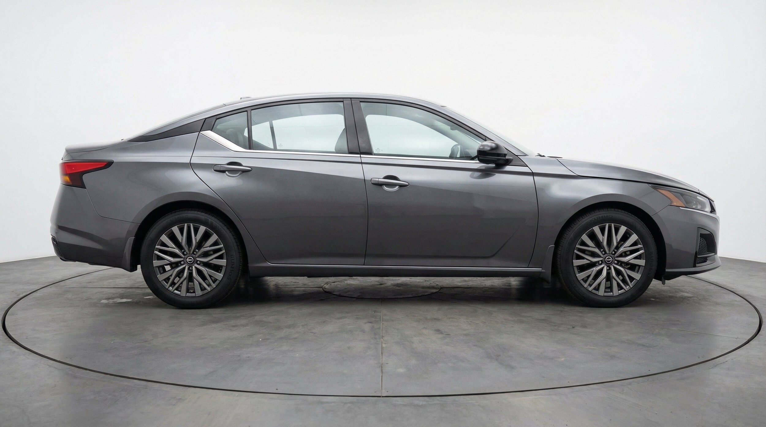 Thumbnail: 2025 Nissan Altima - 10