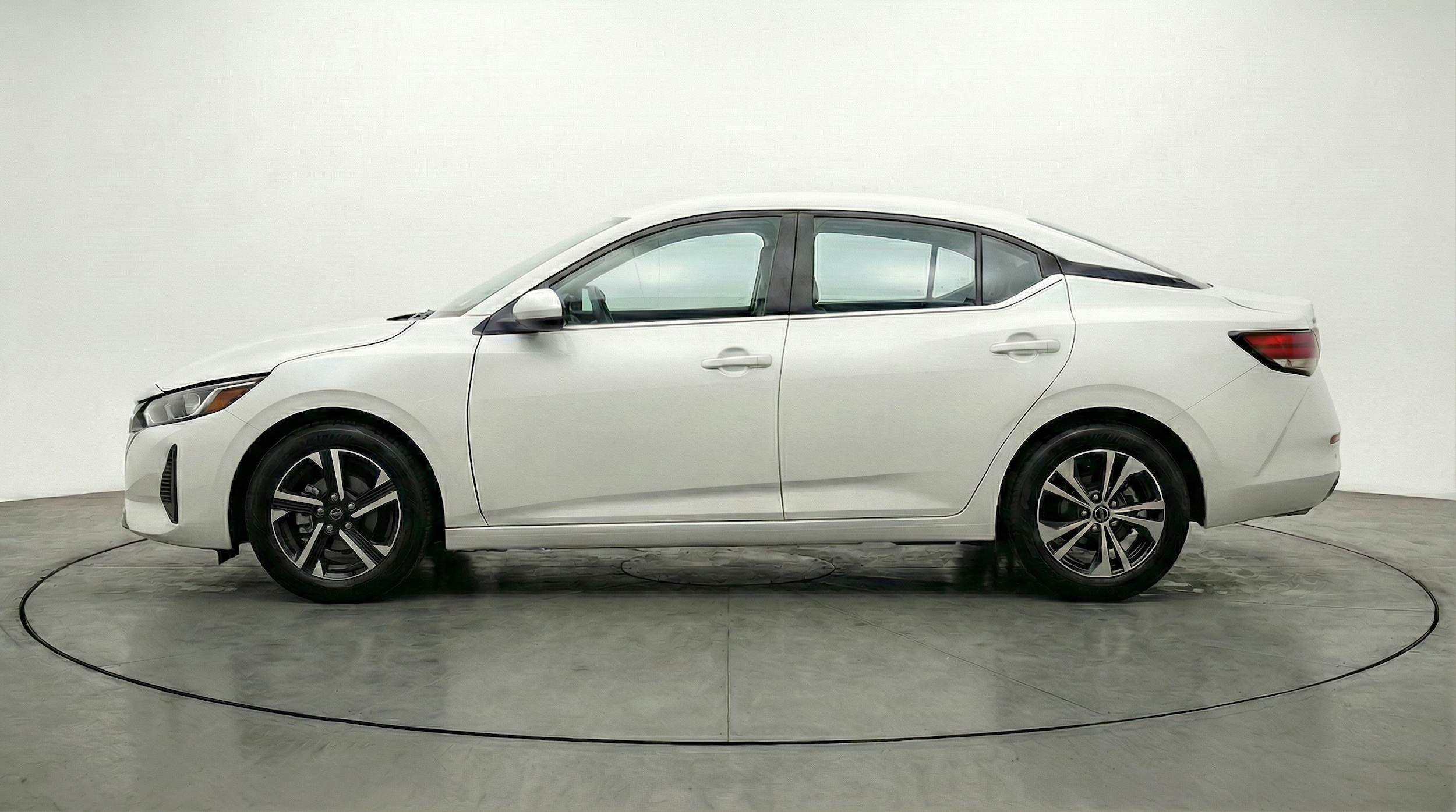 Thumbnail: 2025 Nissan Sentra - 4