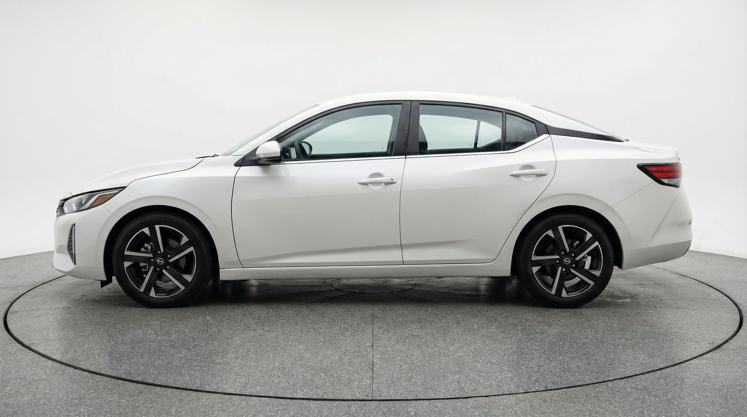 Thumbnail: 2025 Nissan Sentra - 5