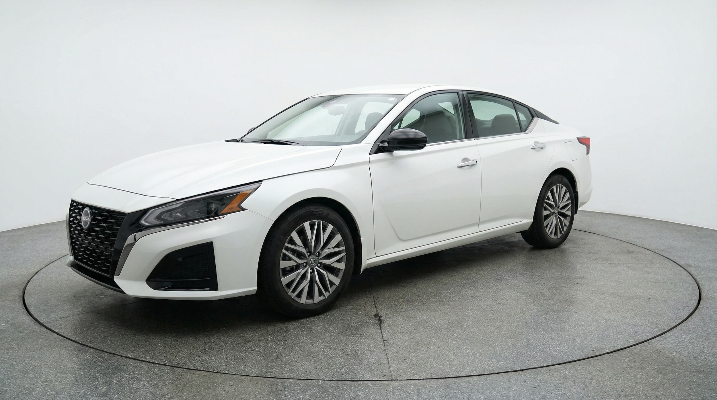 Thumbnail: 2025 Nissan Altima - 3