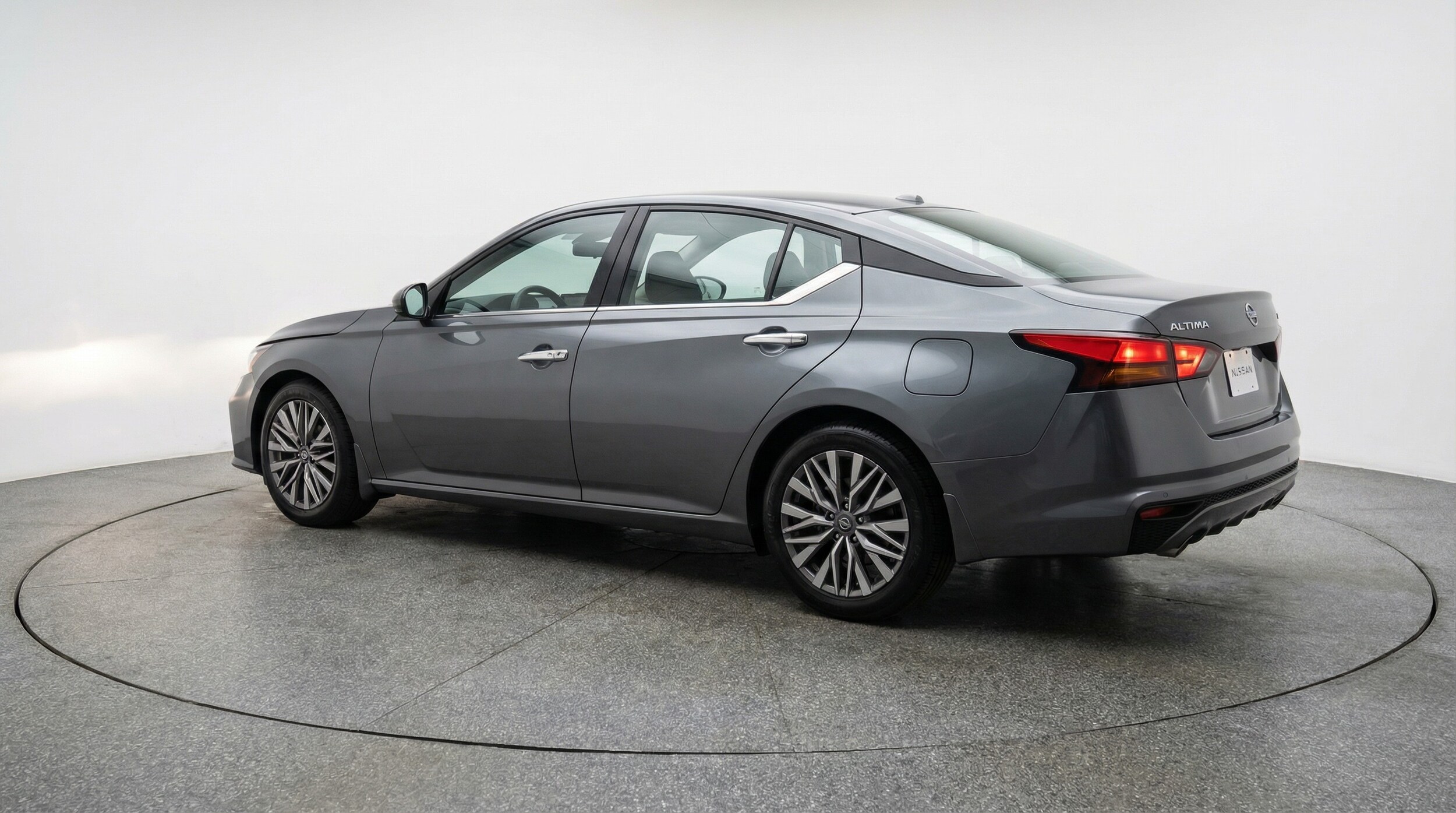 Thumbnail: 2025 Nissan Altima - 5