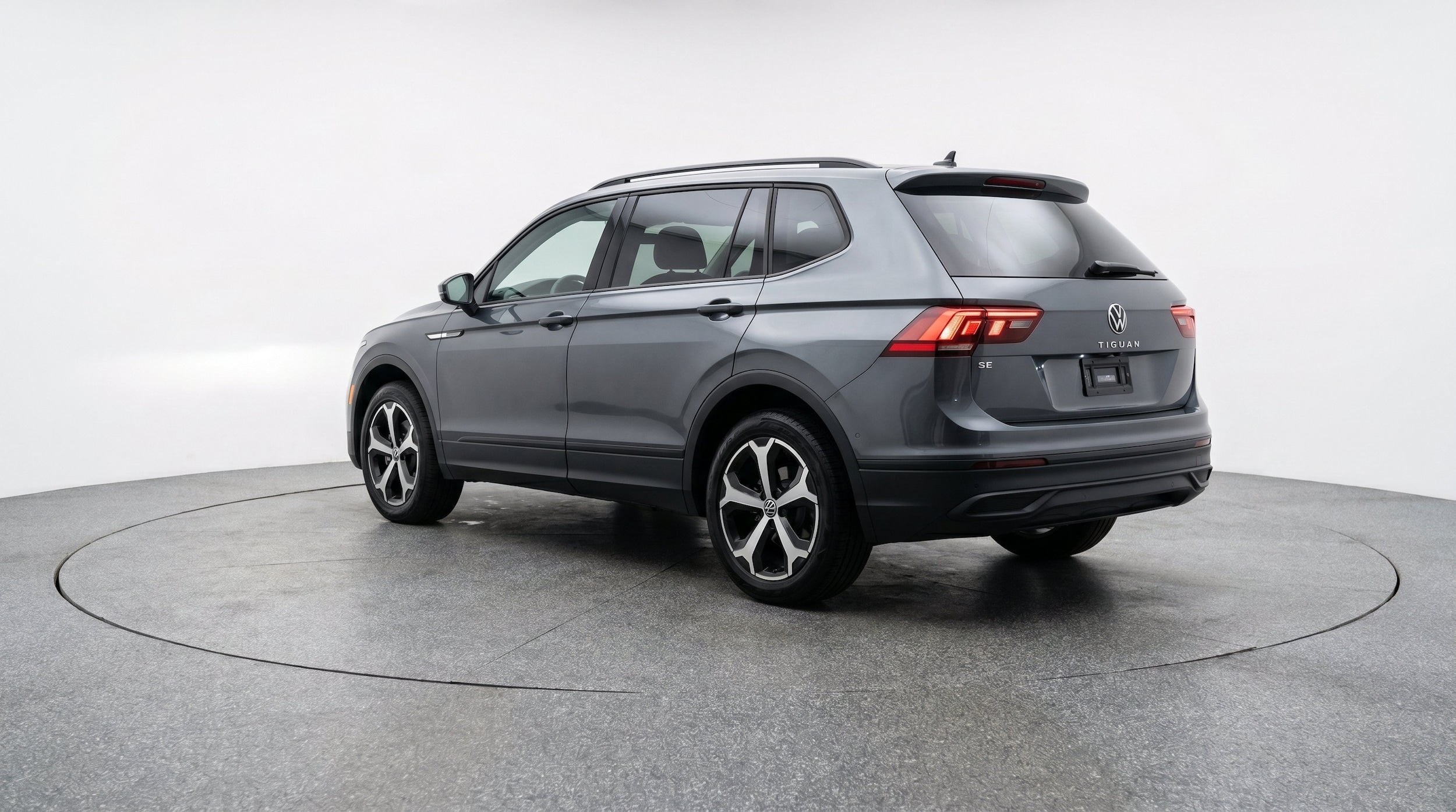 Thumbnail: 2026 Volkswagen Tiguan - 6