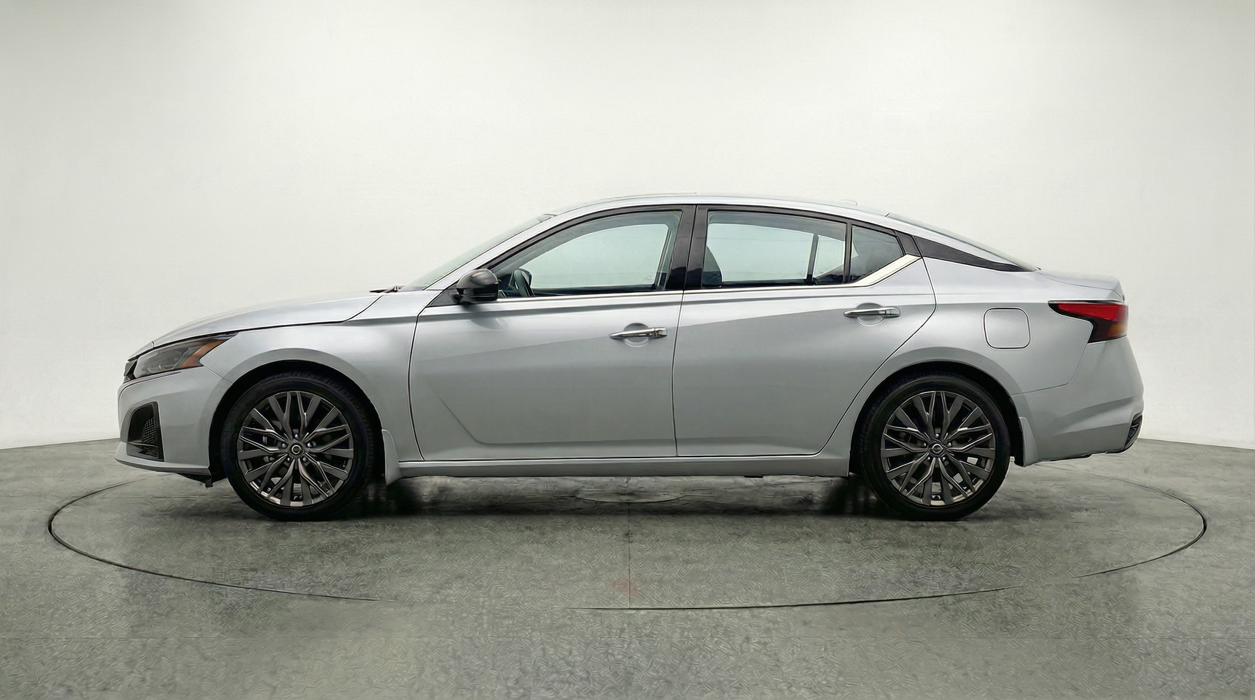 Thumbnail: 2025 Nissan Altima - 4