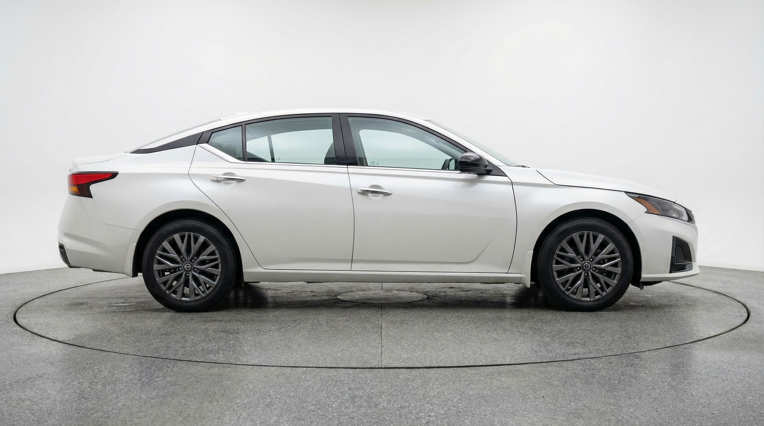 Thumbnail: 2025 Nissan Altima - 8