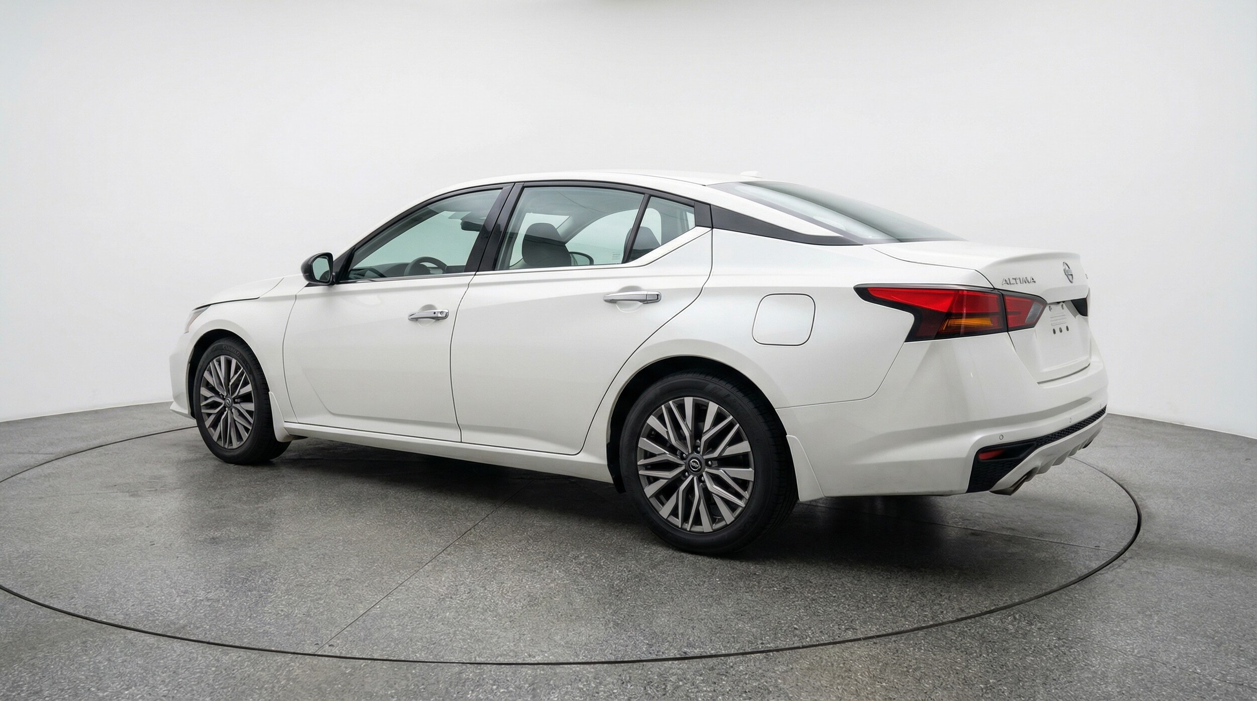 Thumbnail: 2025 Nissan Altima - 5
