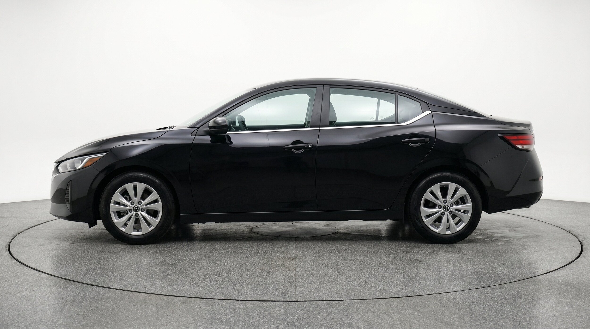 Thumbnail: 2025 Nissan Sentra - 5