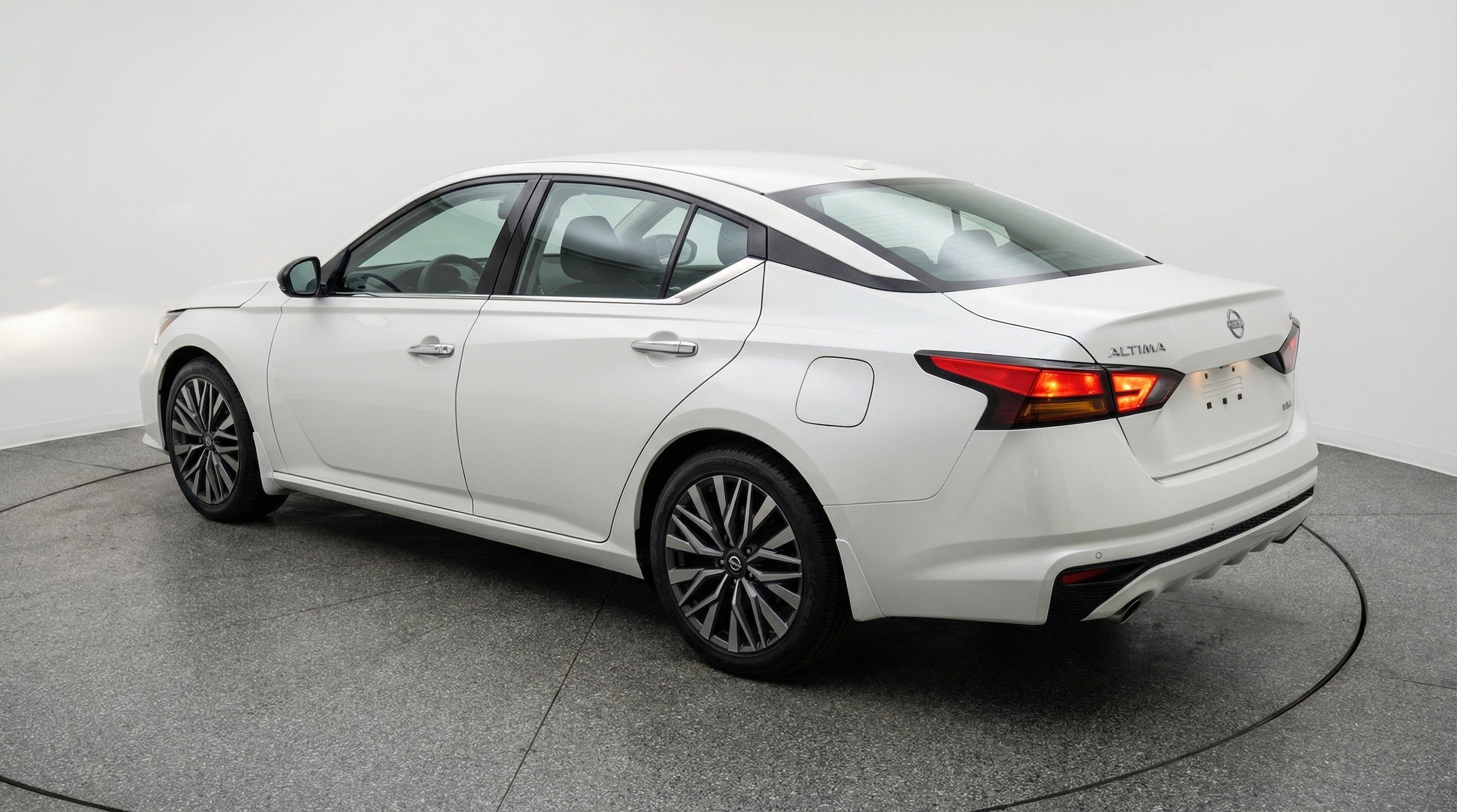 Thumbnail: 2025 Nissan Altima - 6