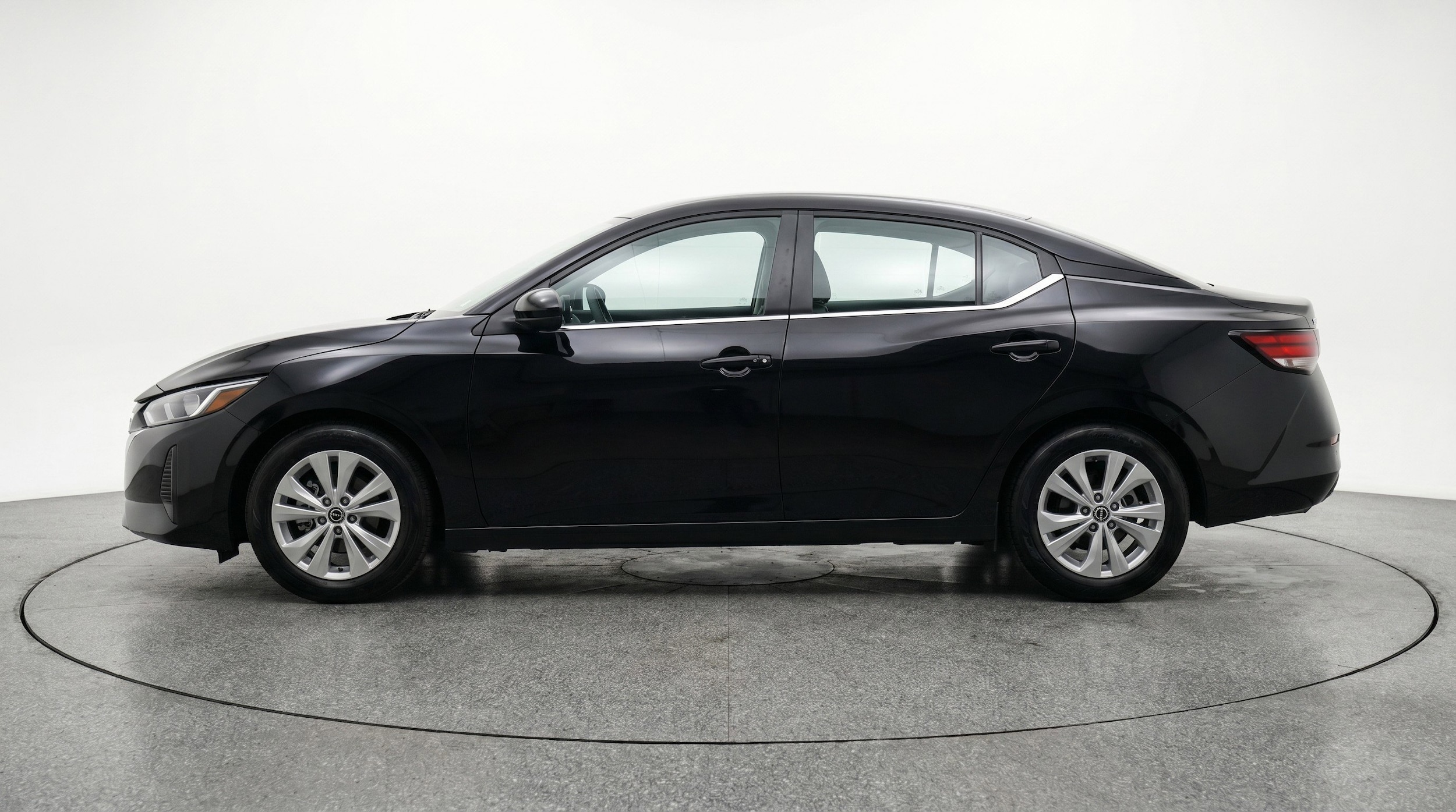 Thumbnail: 2025 Nissan Sentra - 5