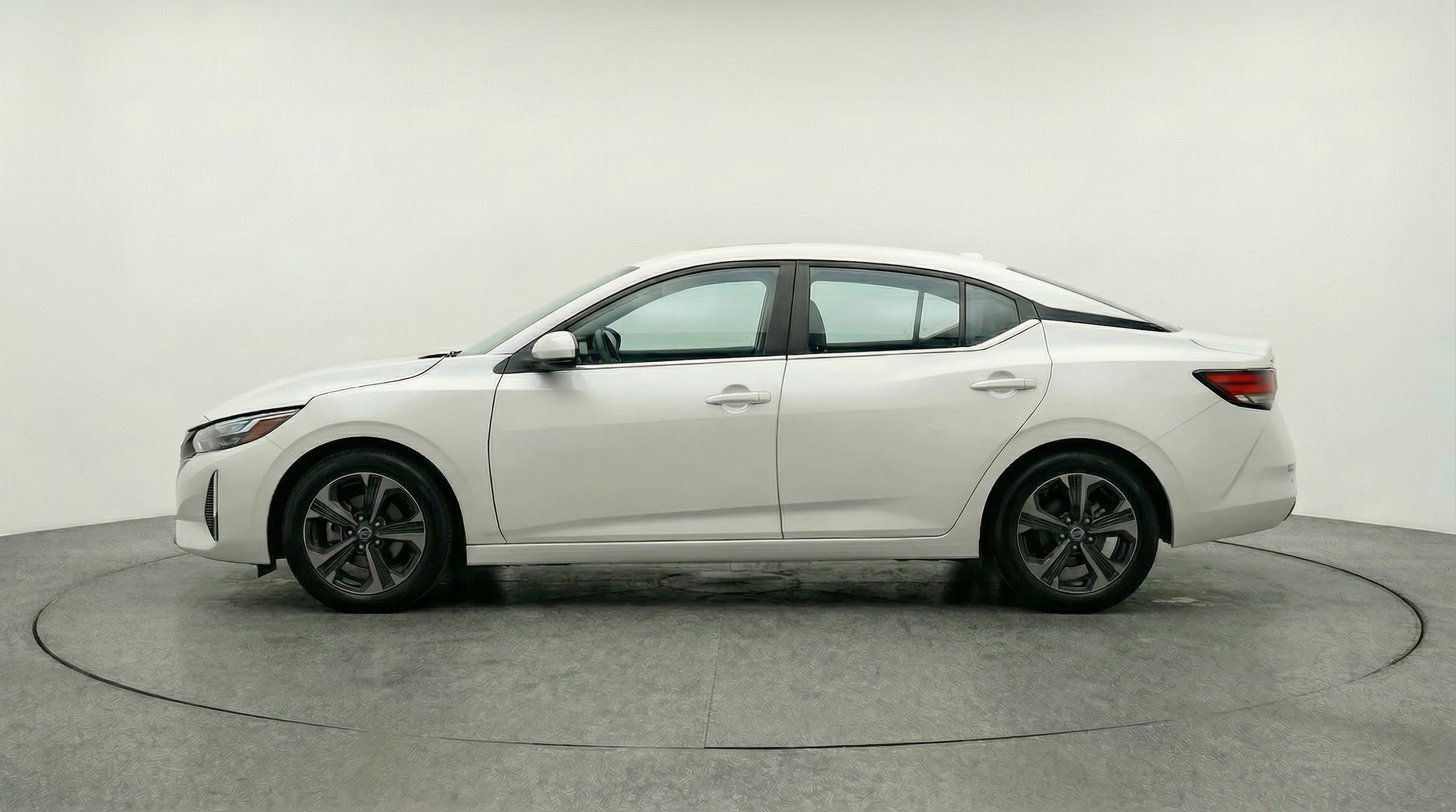 Thumbnail: 2025 Nissan Sentra - 4