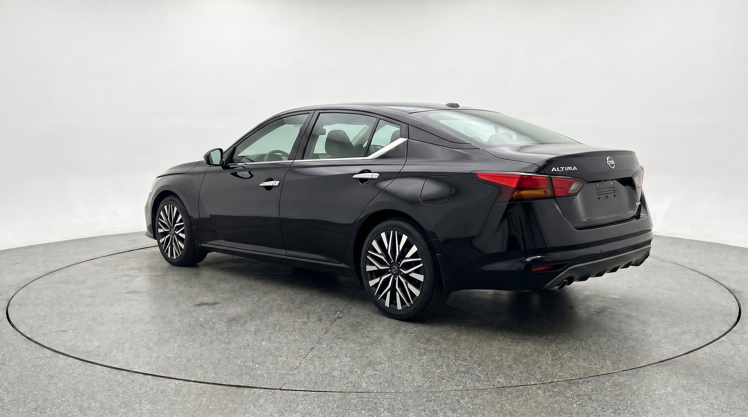 Thumbnail: 2025 Nissan Altima - 6