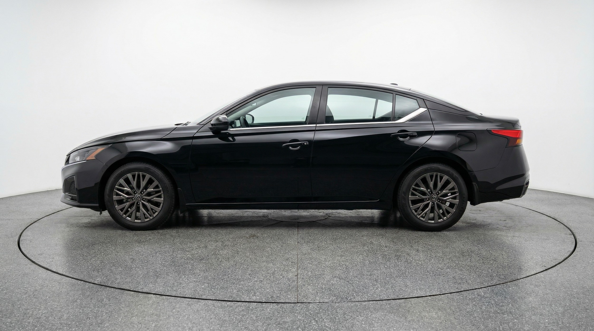 Thumbnail: 2025 Nissan Altima - 4