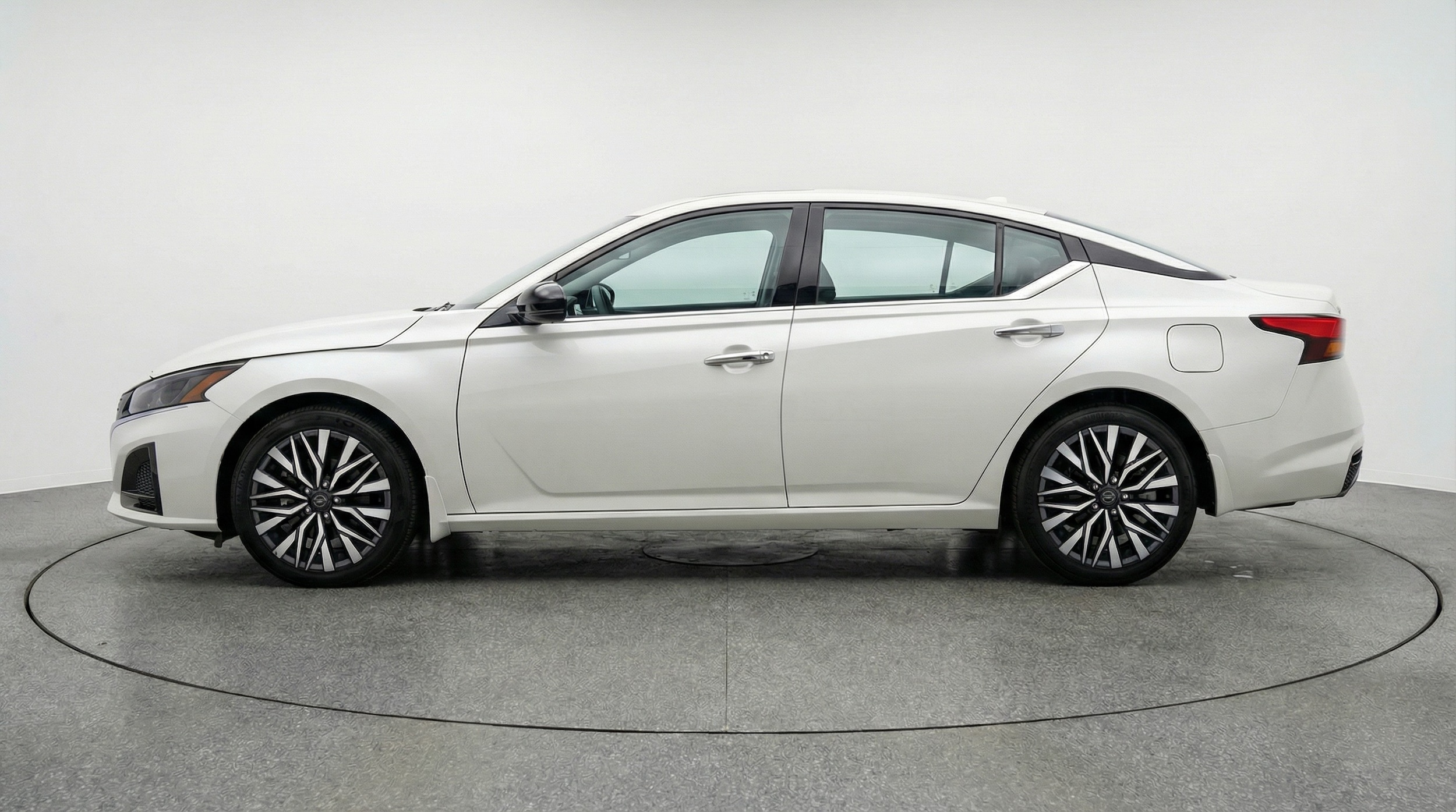 Thumbnail: 2025 Nissan Altima - 4