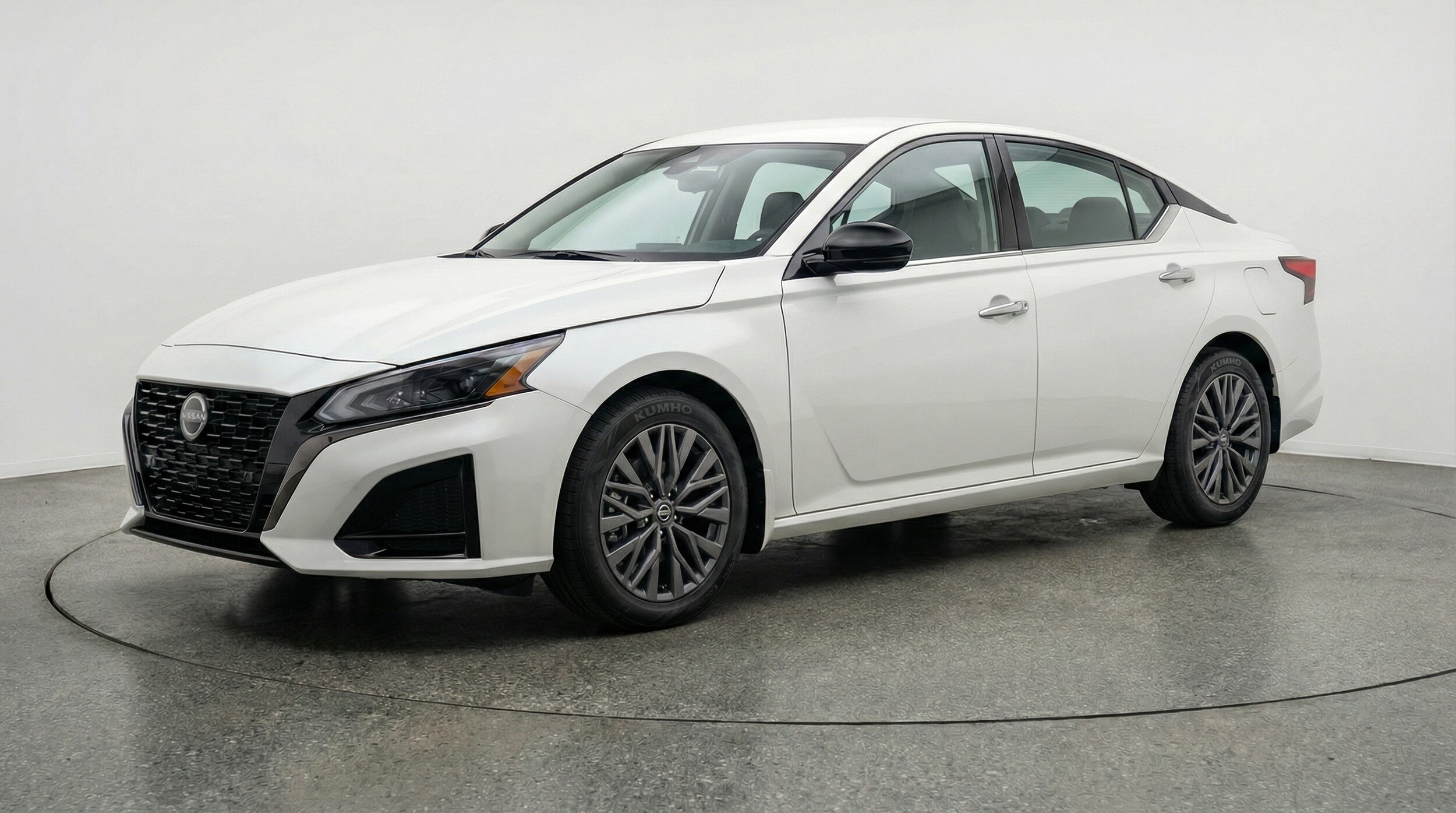 Thumbnail: 2025 Nissan Altima - 3