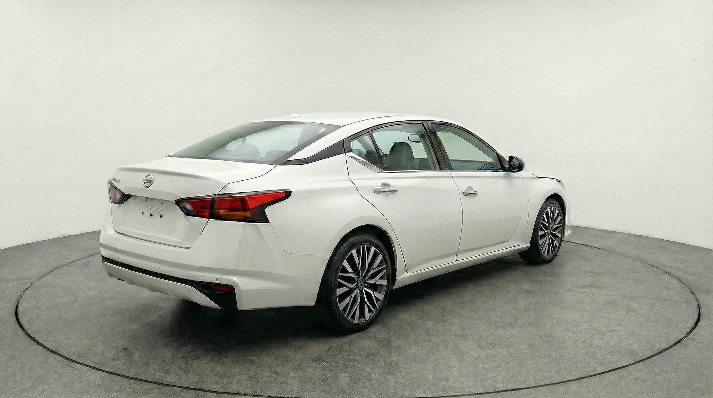 Thumbnail: 2025 Nissan Altima - 9