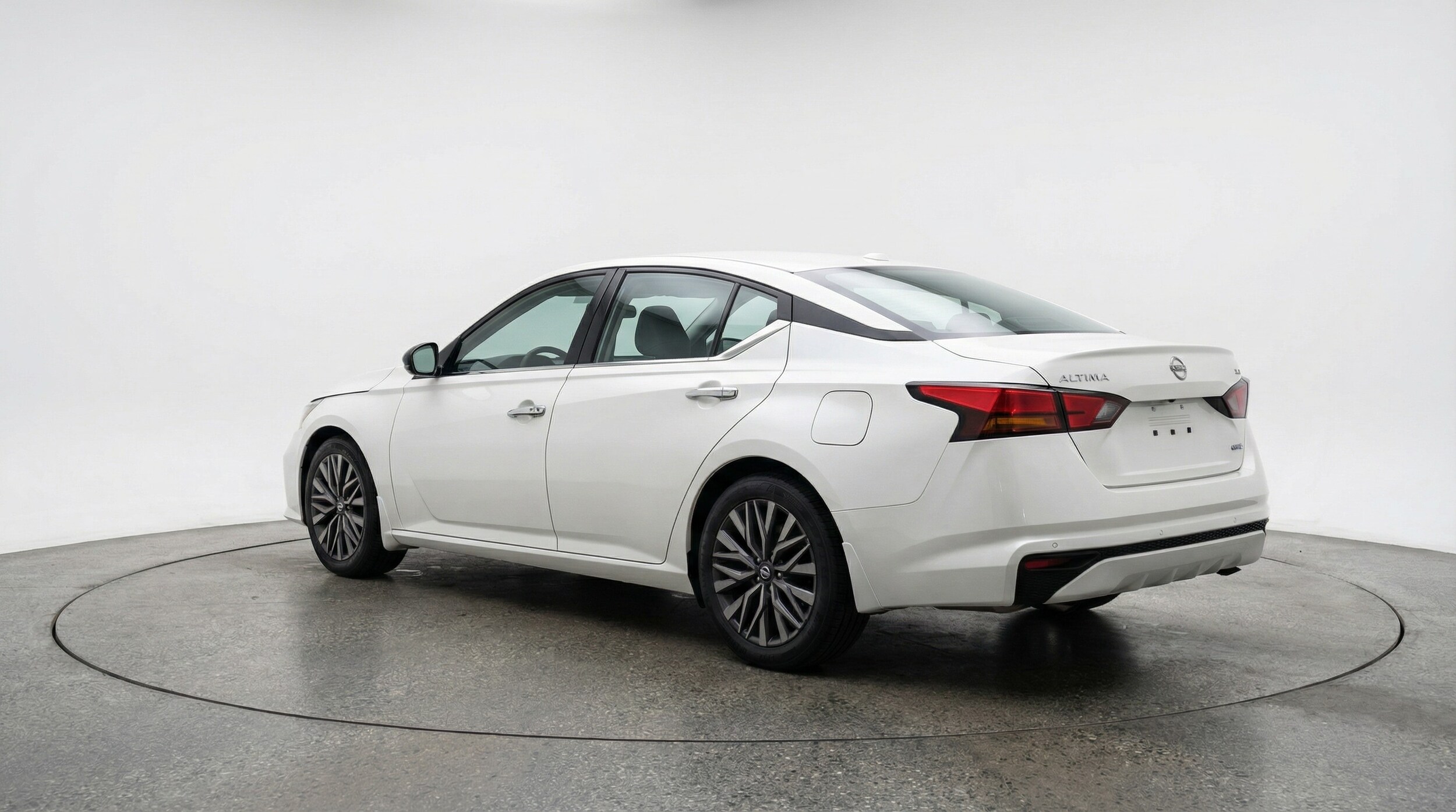 Thumbnail: 2025 Nissan Altima - 5