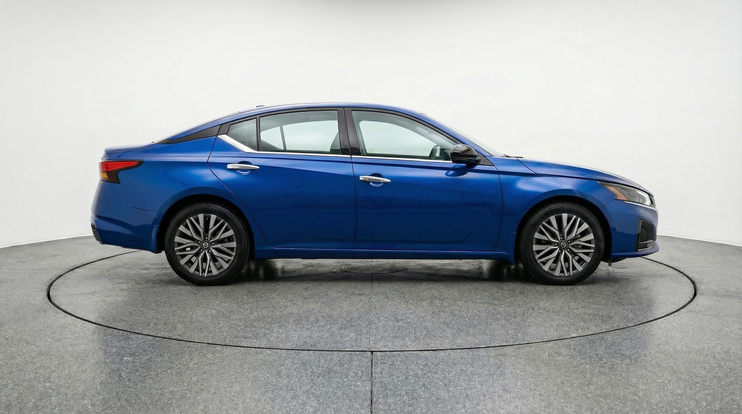 Thumbnail: 2025 Nissan Altima - 8