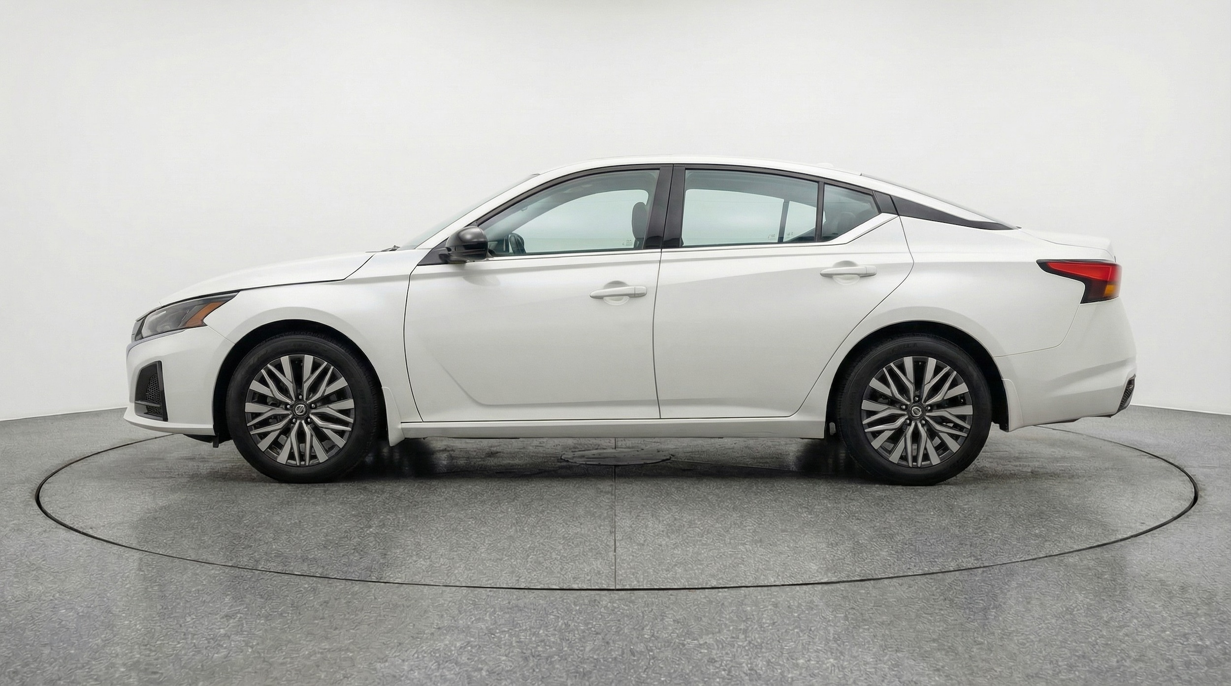 Thumbnail: 2025 Nissan Altima - 4