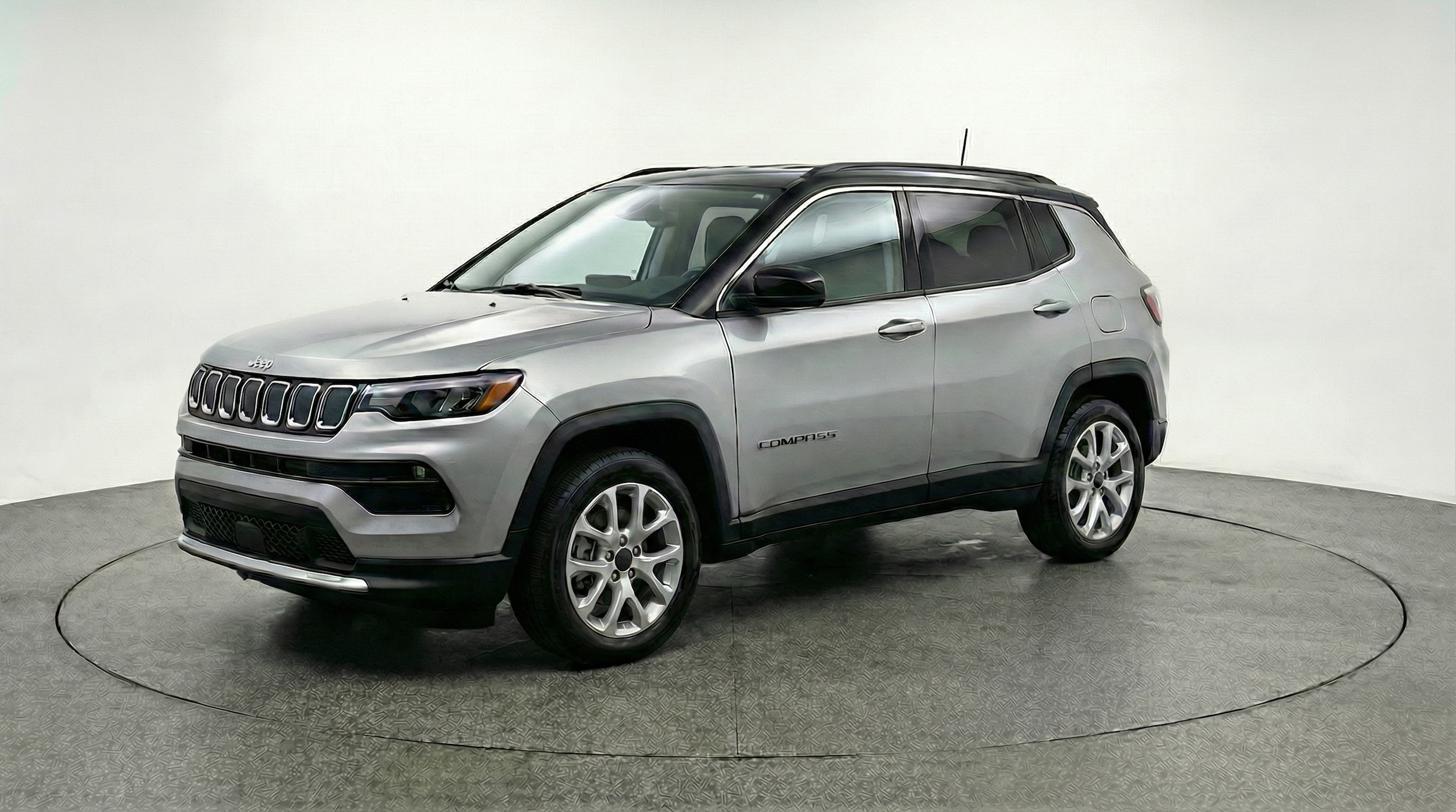 Thumbnail: 2025 Jeep Compass - 3
