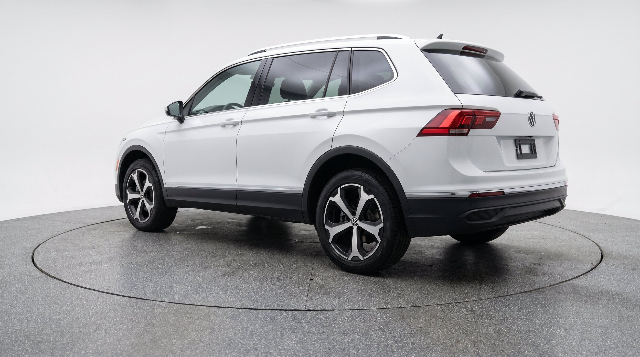Thumbnail: 2026 Volkswagen Tiguan - 6