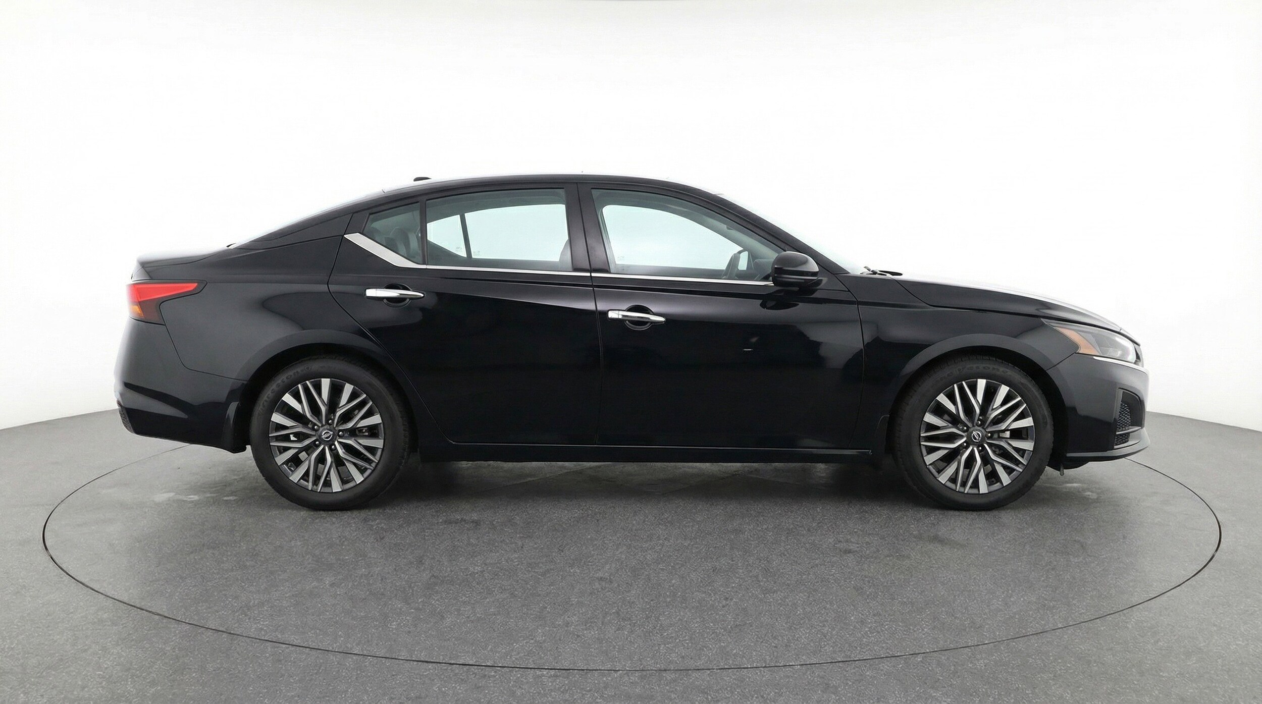 Thumbnail: 2025 Nissan Altima - 11