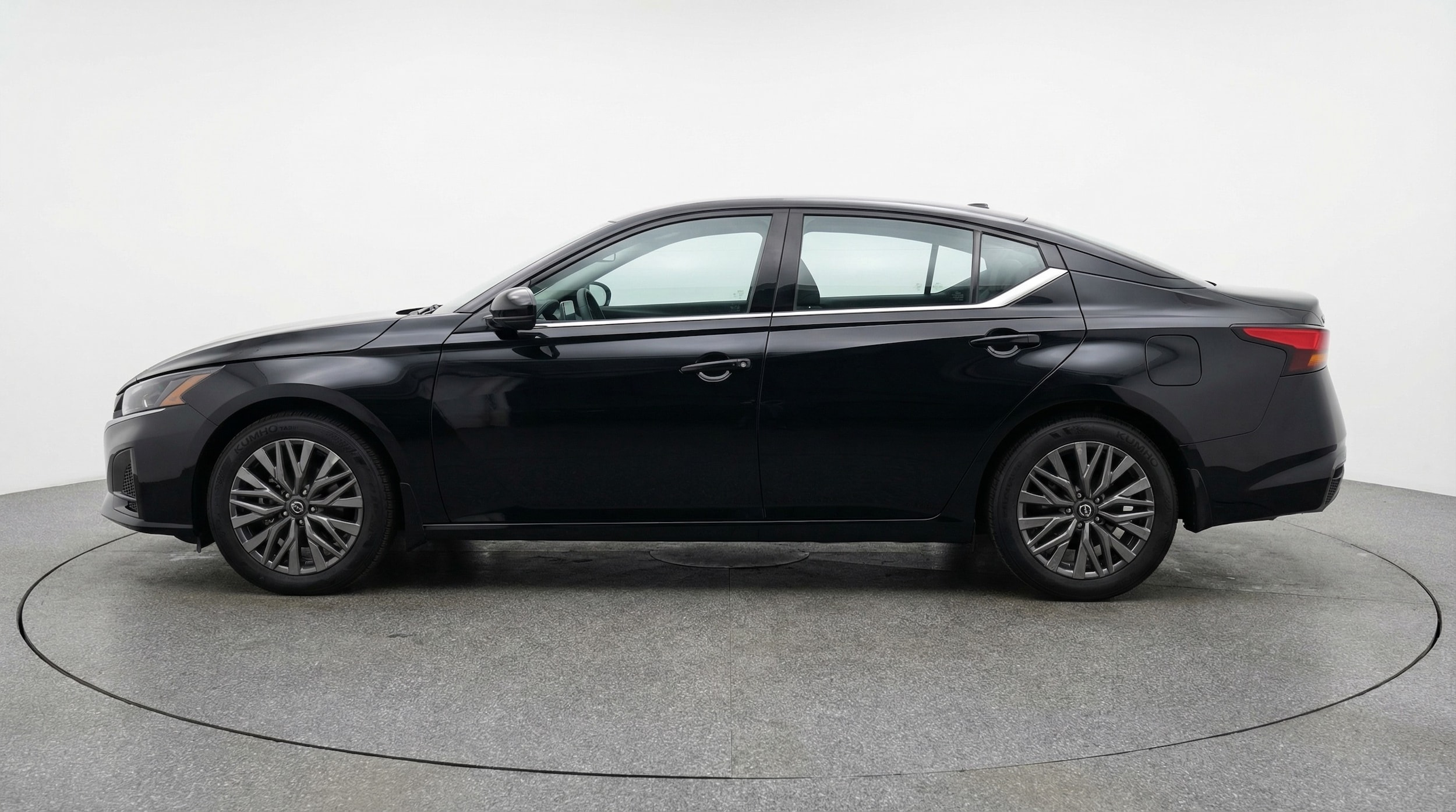 Thumbnail: 2025 Nissan Altima - 4