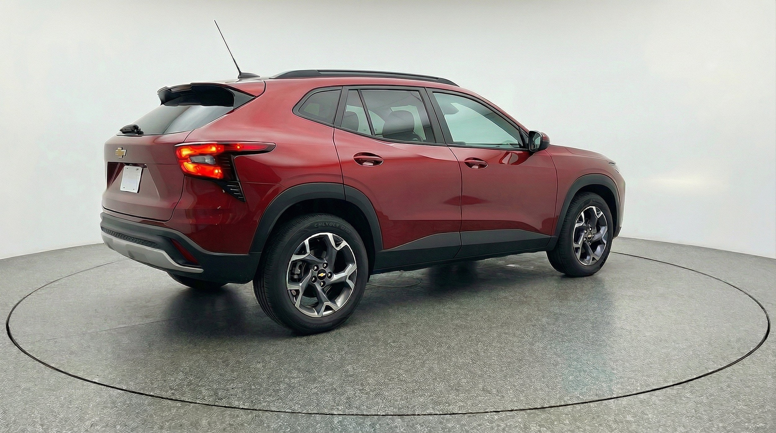 Thumbnail: 2025 Chevrolet Trax - 9