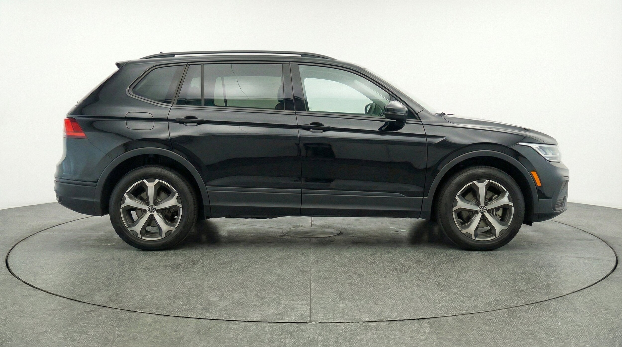Thumbnail: 2026 Volkswagen Tiguan - 11