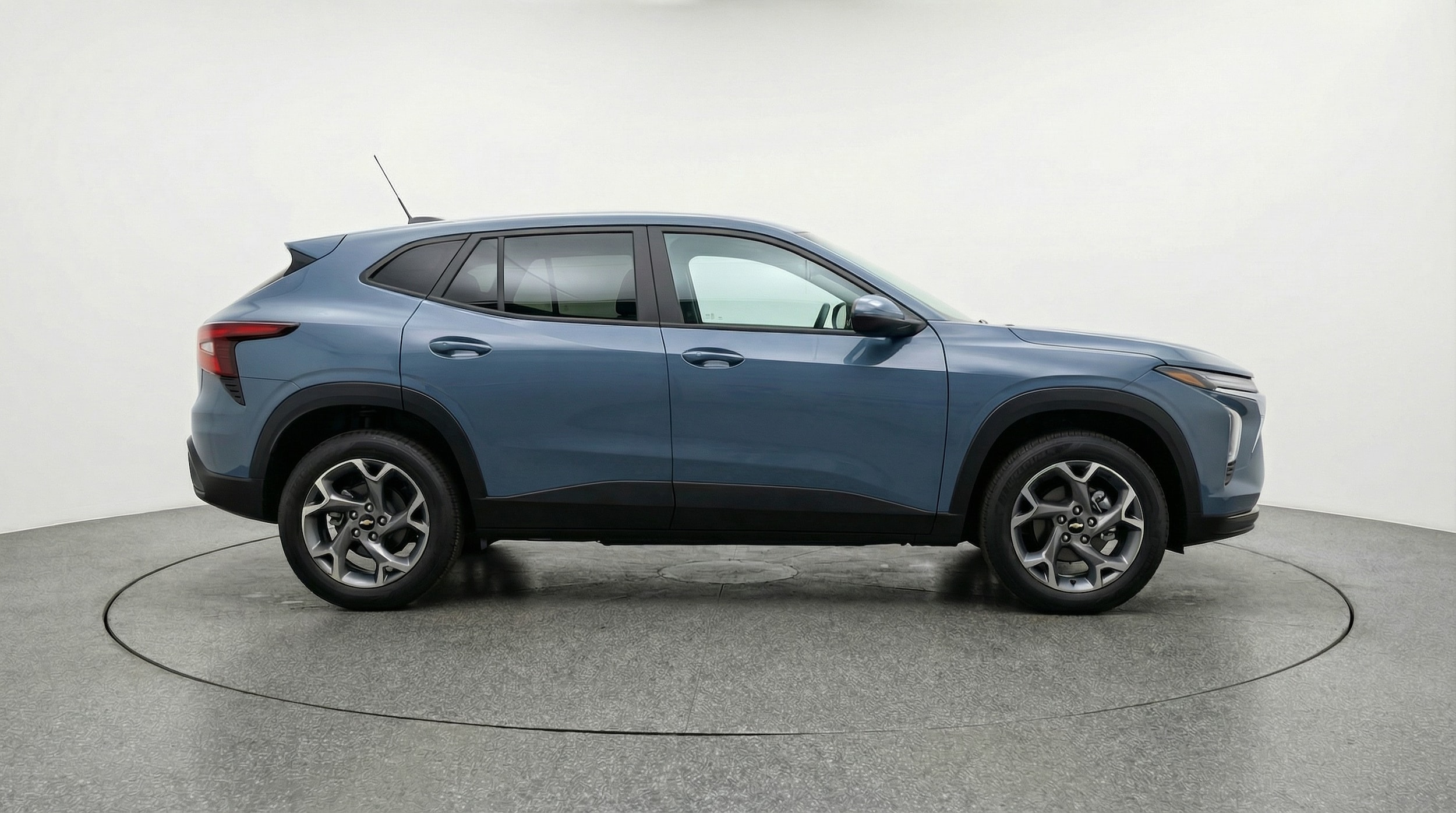 Thumbnail: 2025 Chevrolet Trax - 8