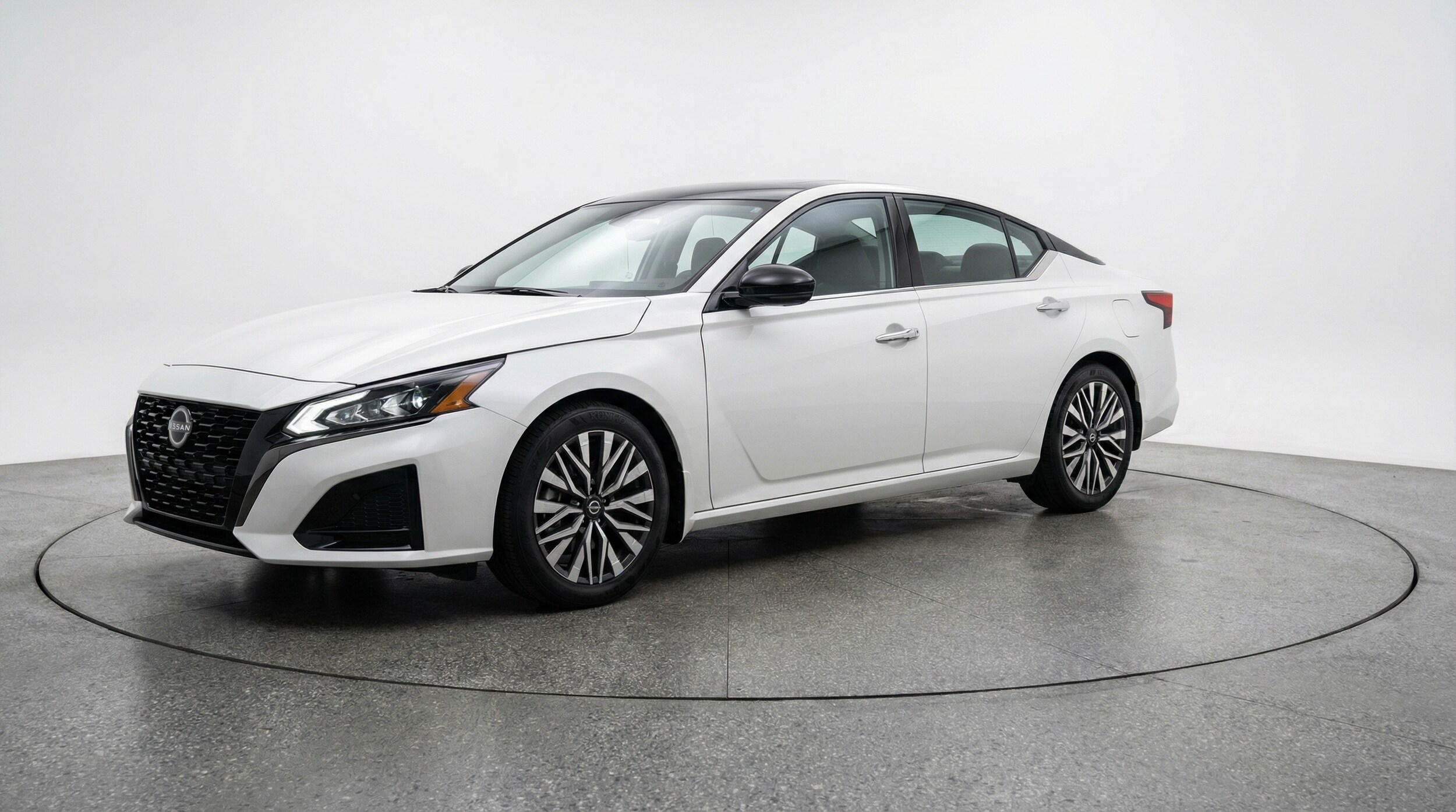 Thumbnail: 2025 Nissan Altima - 3