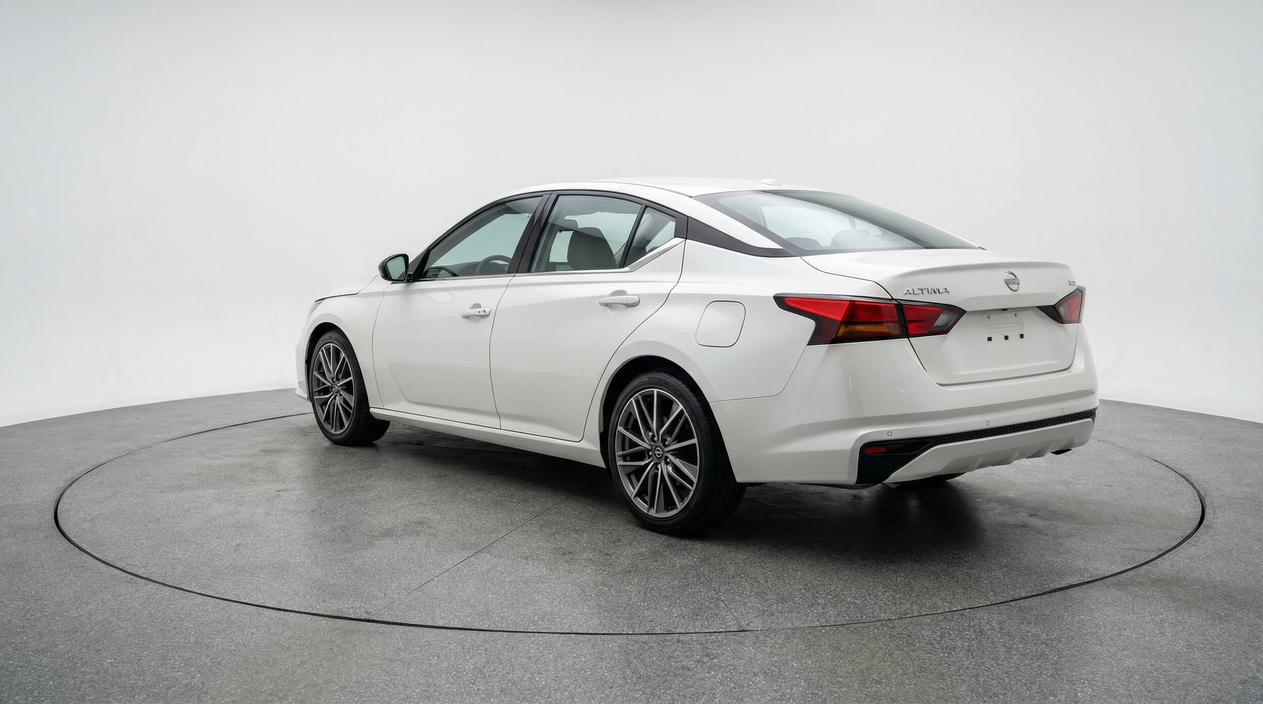 Thumbnail: 2025 Nissan Altima - 5