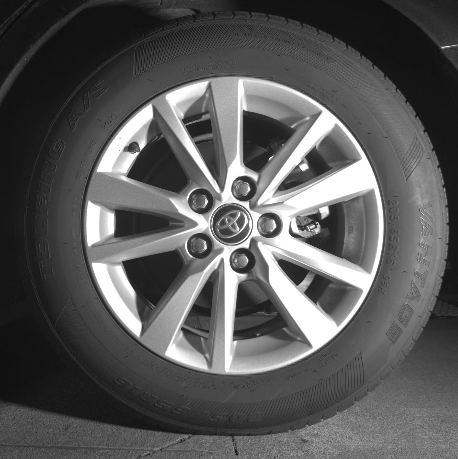 Thumbnail: 2025 Toyota Camry - 11