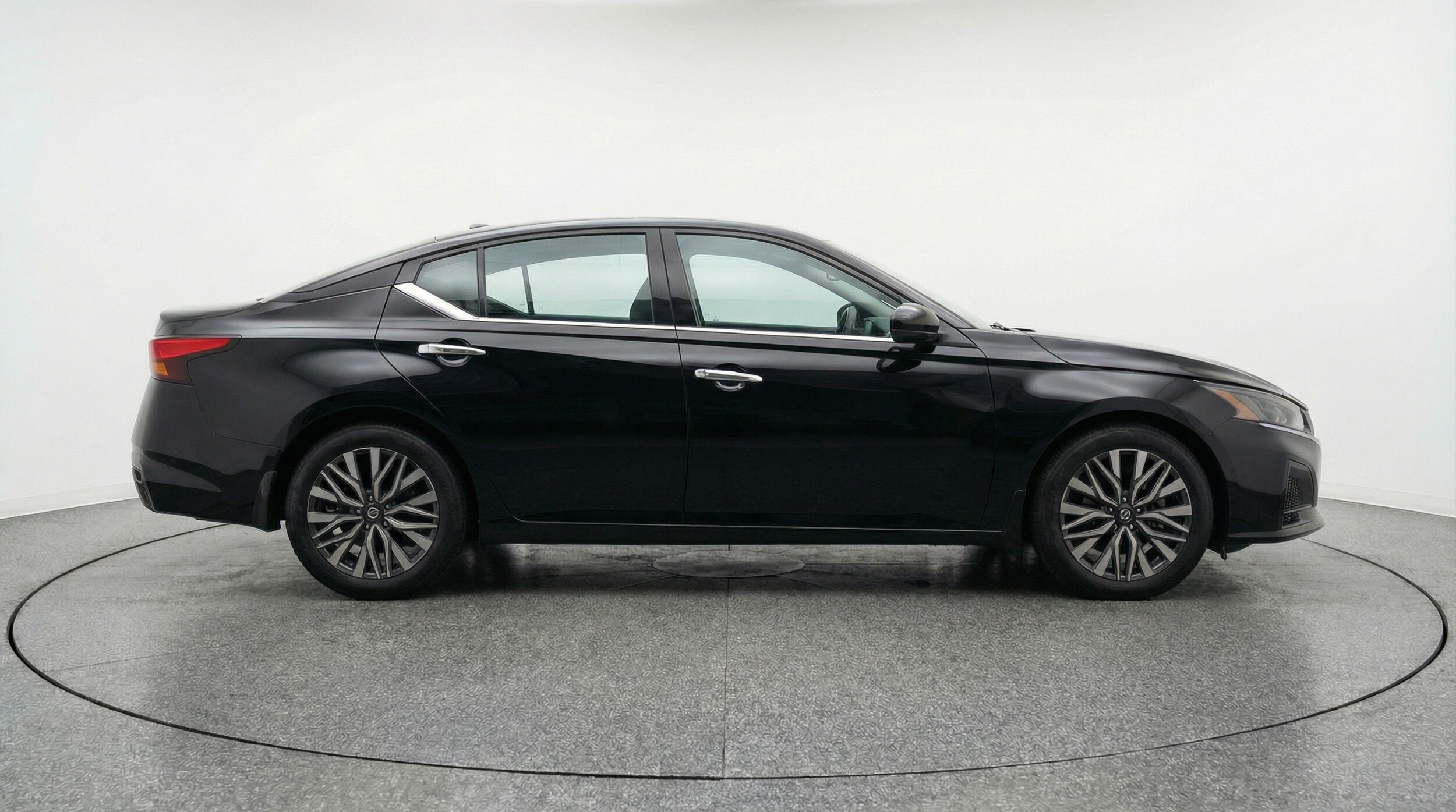 Thumbnail: 2025 Nissan Altima - 8