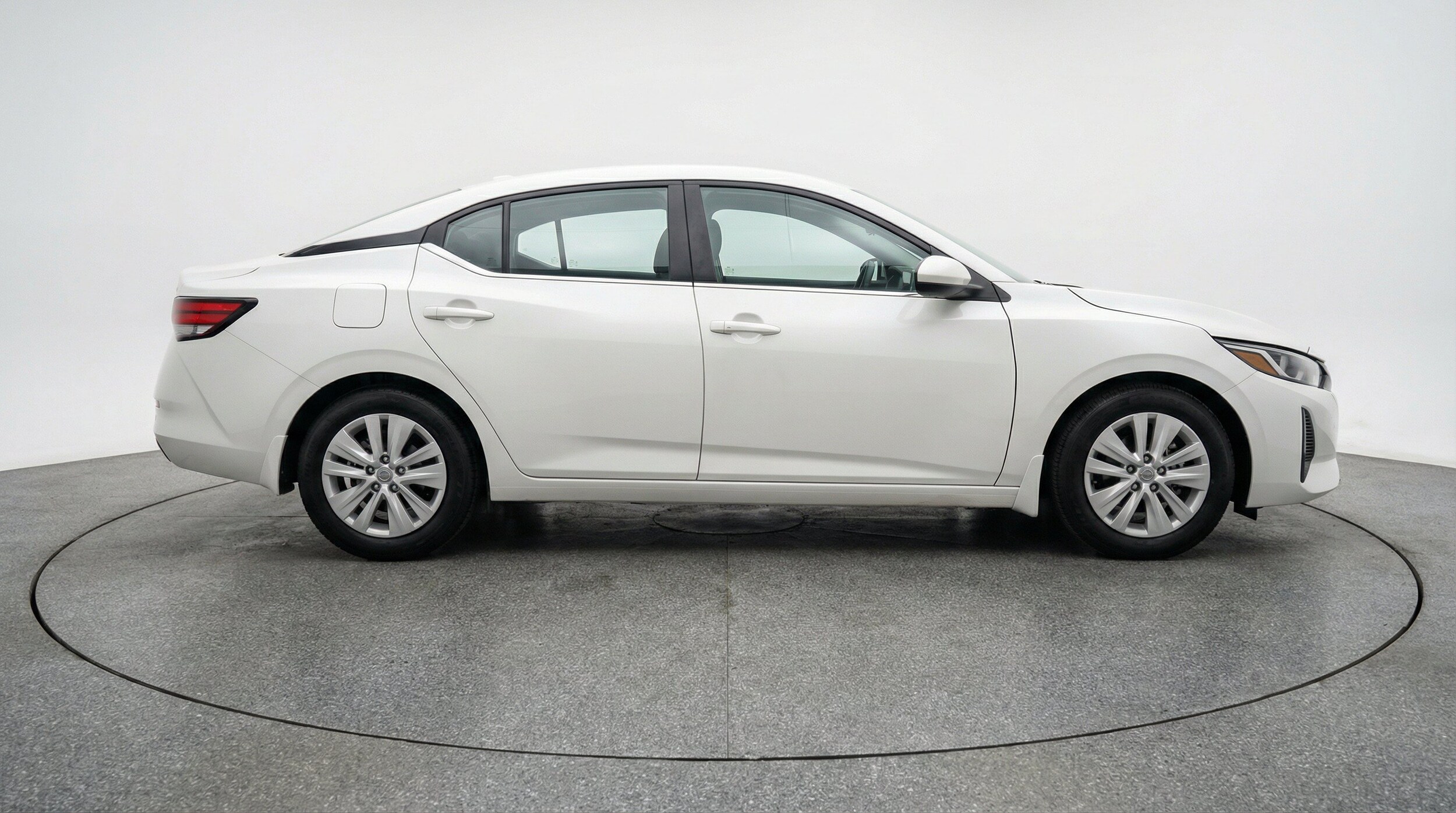 Thumbnail: 2025 Nissan Sentra - 10