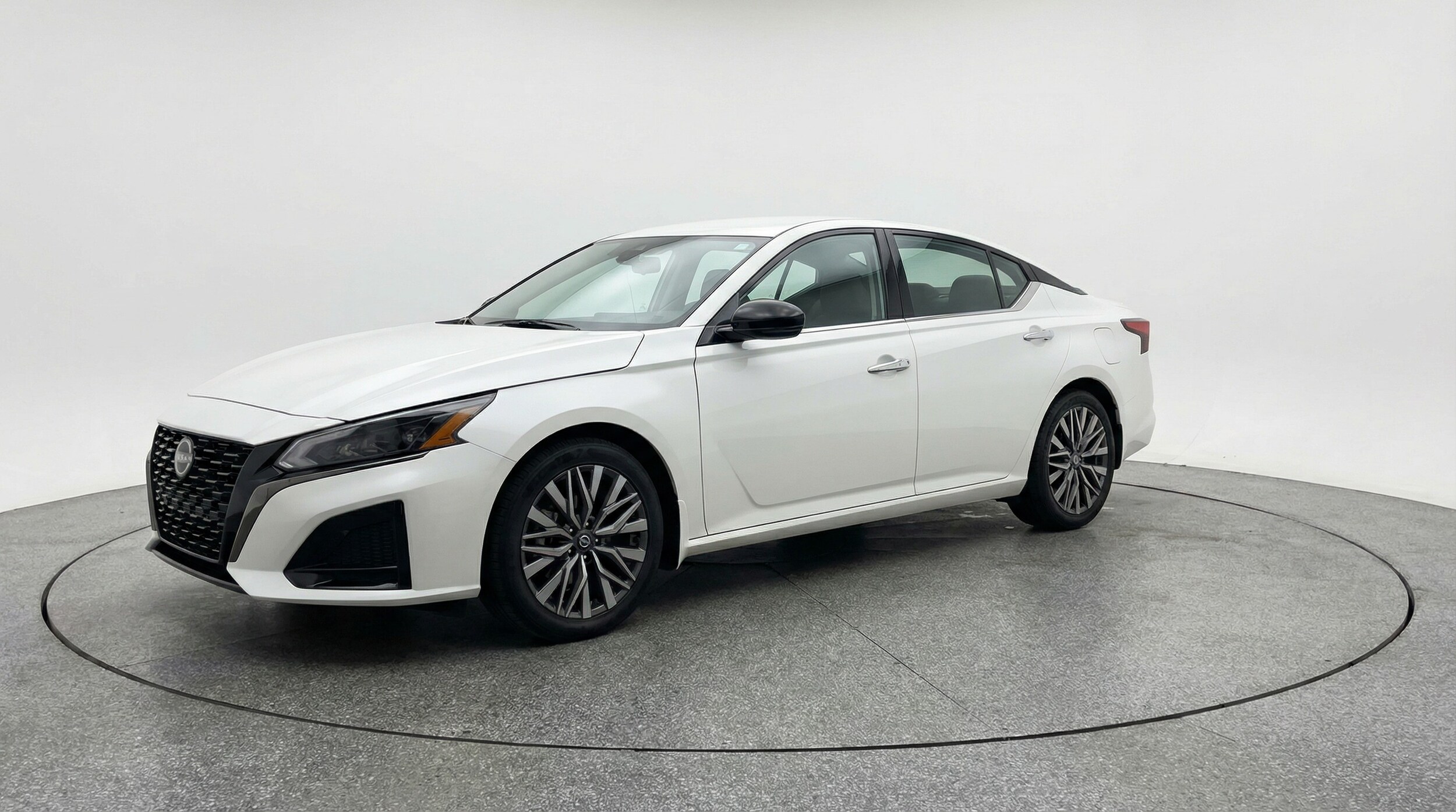 Thumbnail: 2025 Nissan Altima - 3