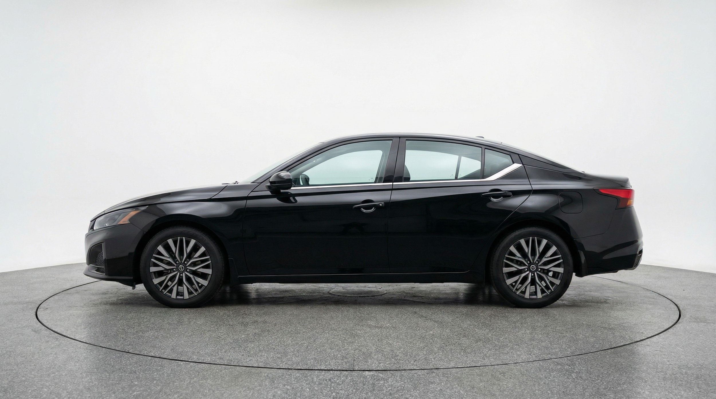 Thumbnail: 2025 Nissan Altima - 4