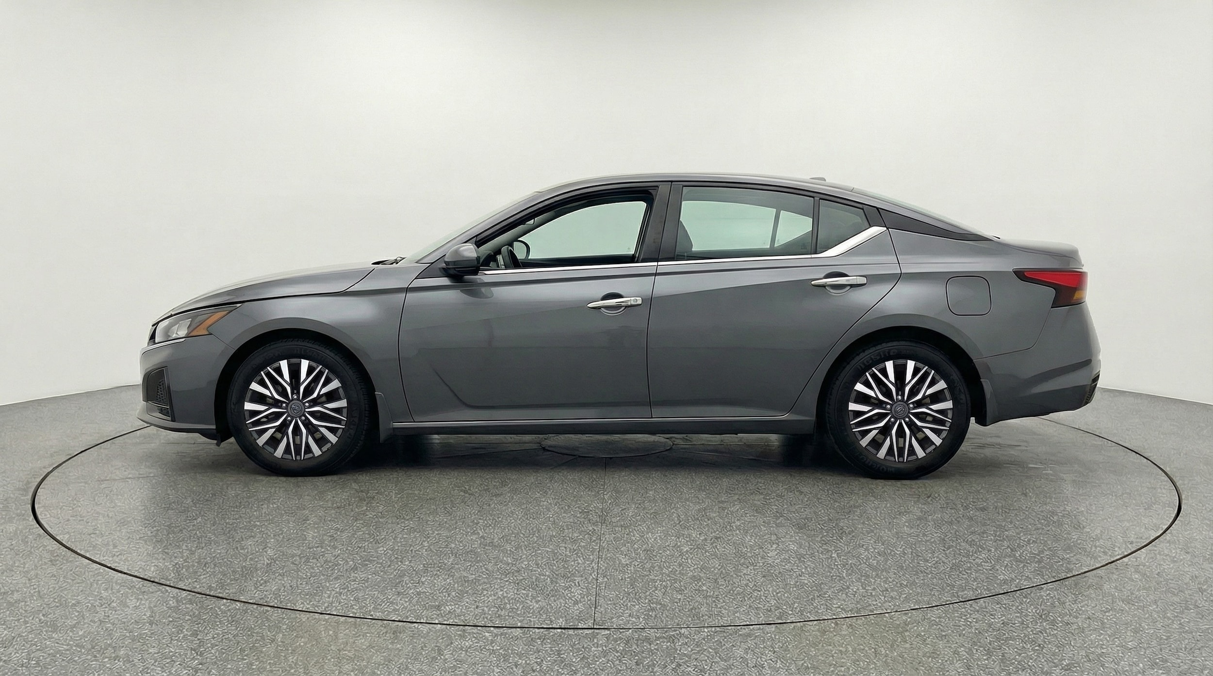 Thumbnail: 2025 Nissan Altima - 4