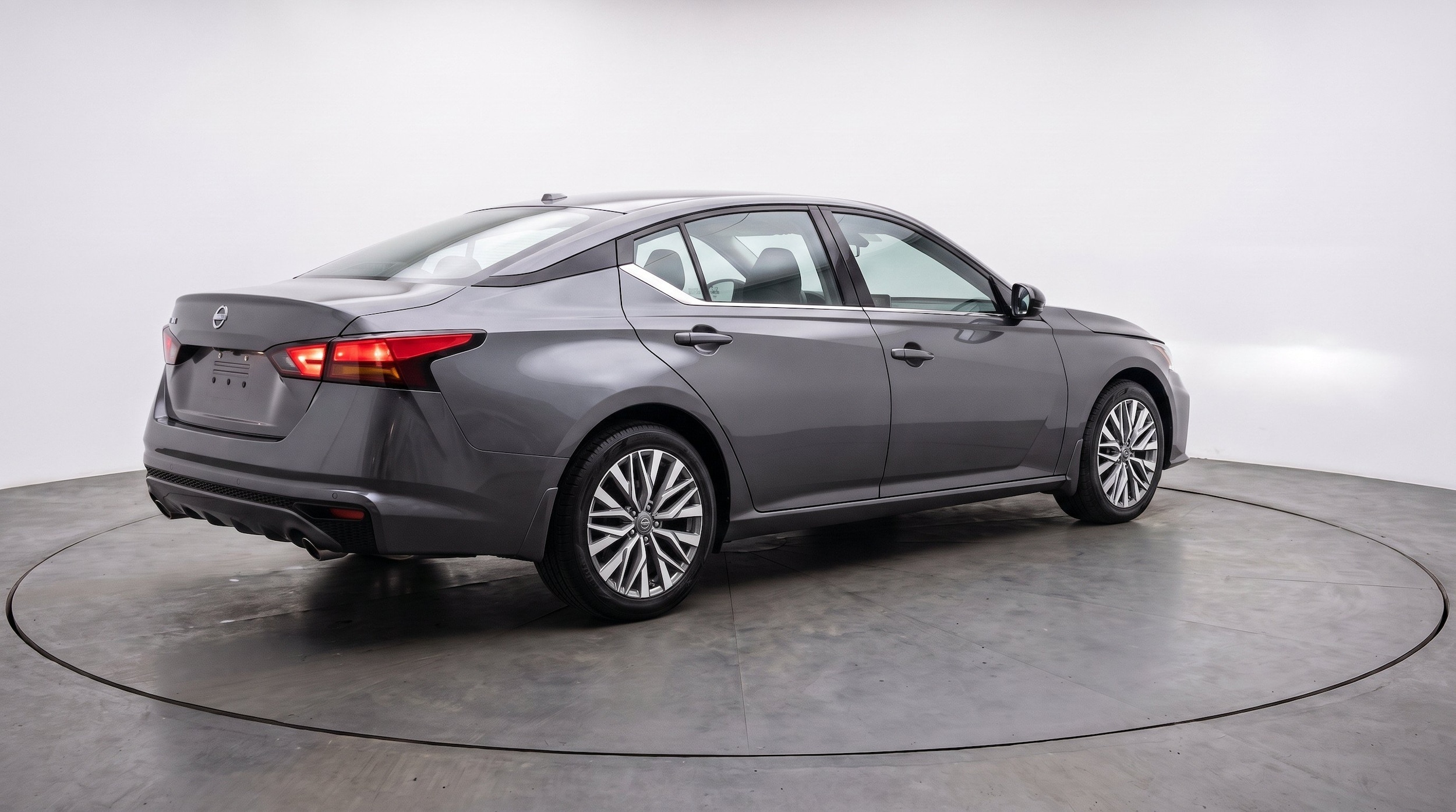 Thumbnail: 2025 Nissan Altima - 9
