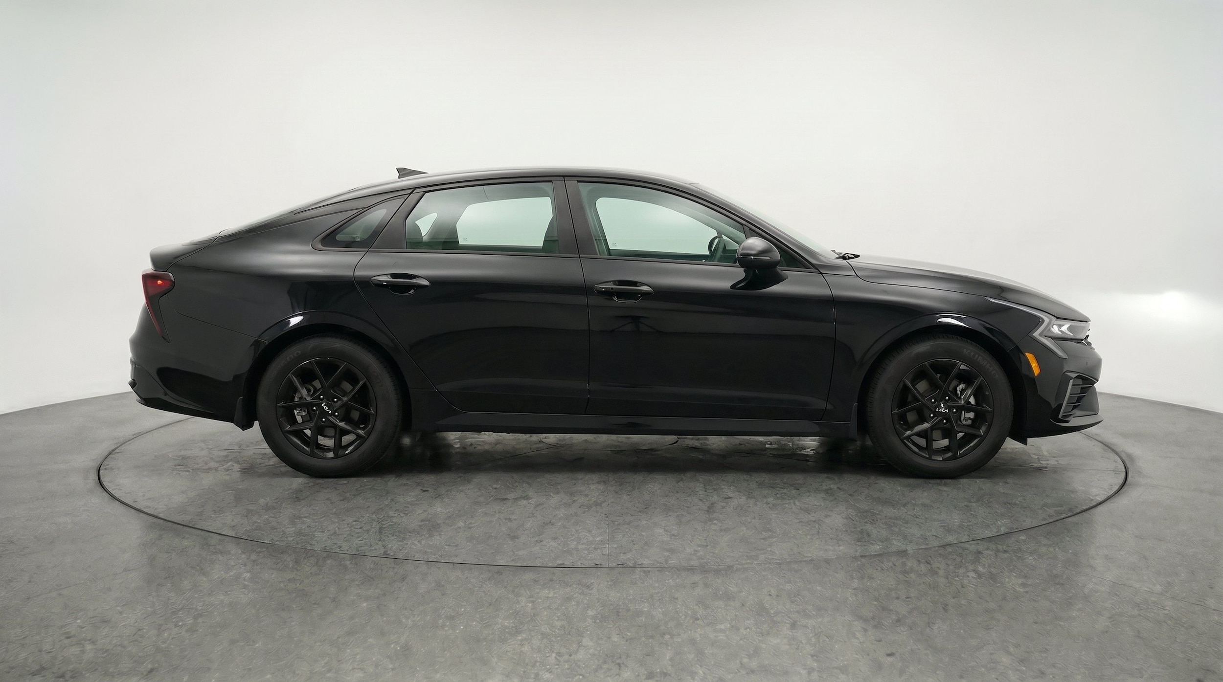 Thumbnail: 2025 Kia K5 - 10