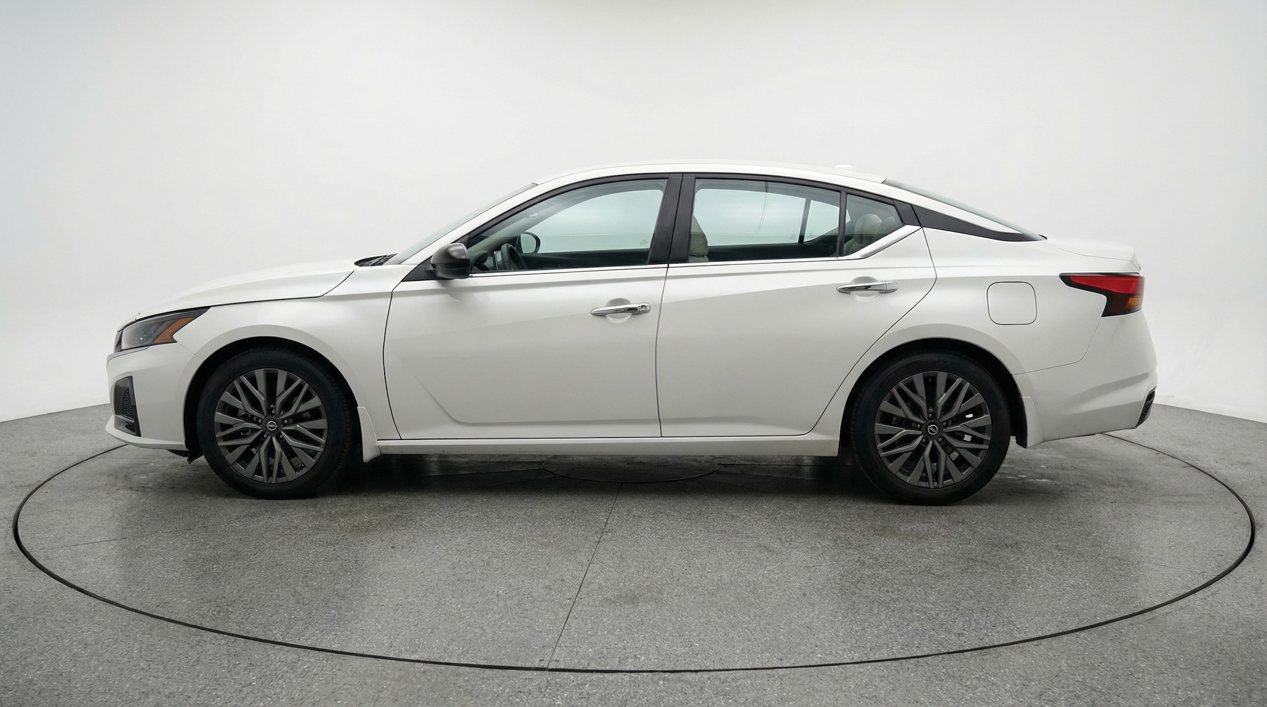 Thumbnail: 2025 Nissan Altima - 4