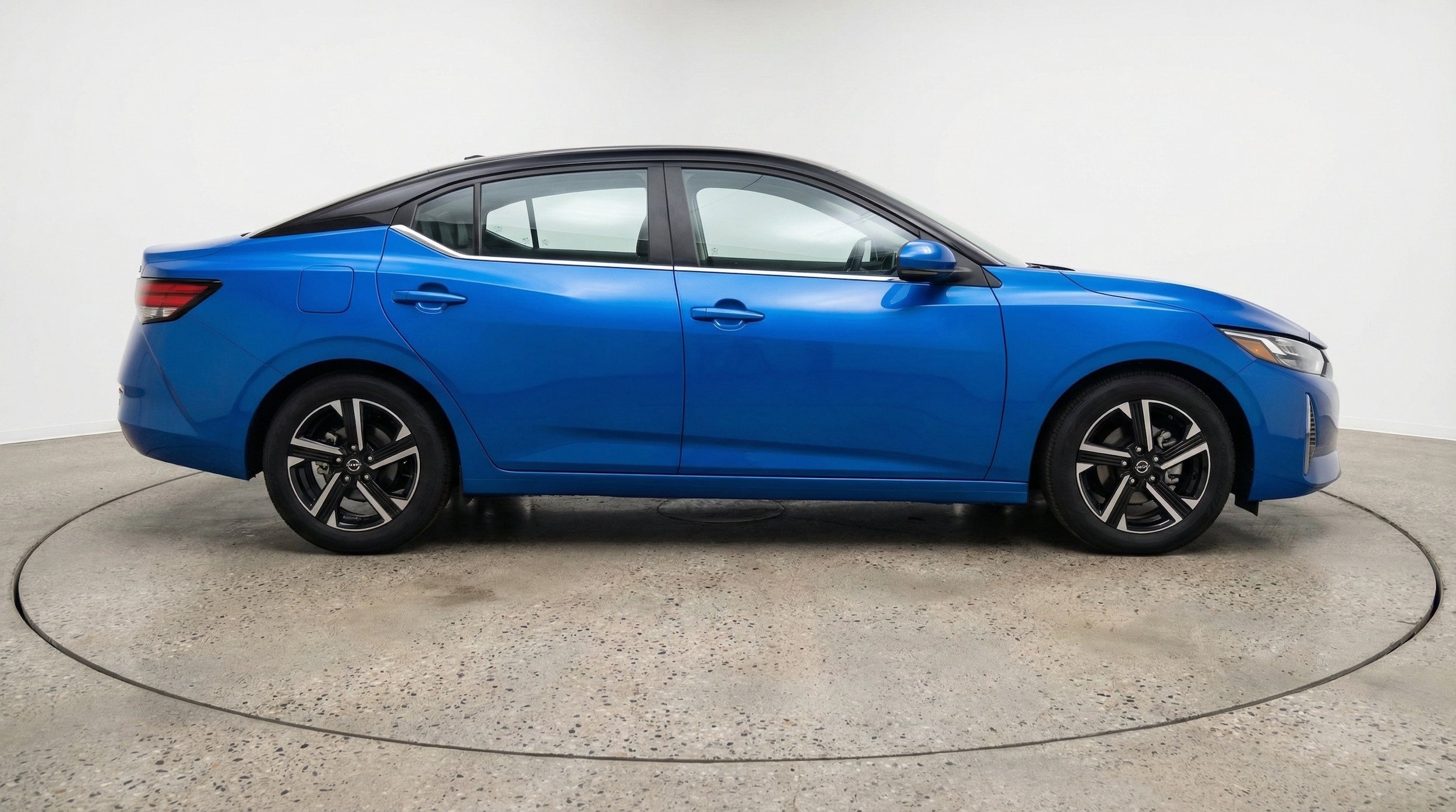 Thumbnail: 2025 Nissan Sentra - 11