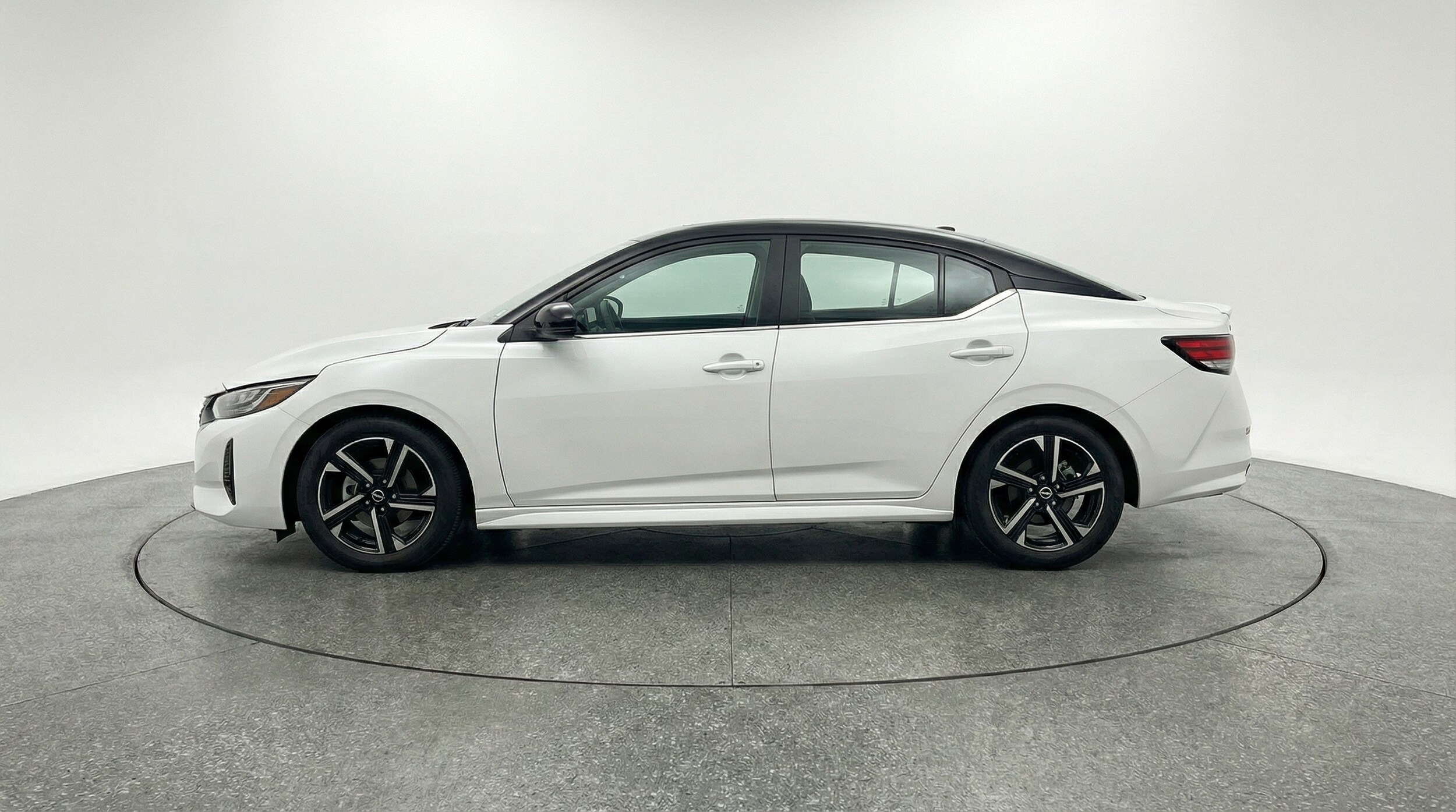 Thumbnail: 2025 Nissan Sentra - 4