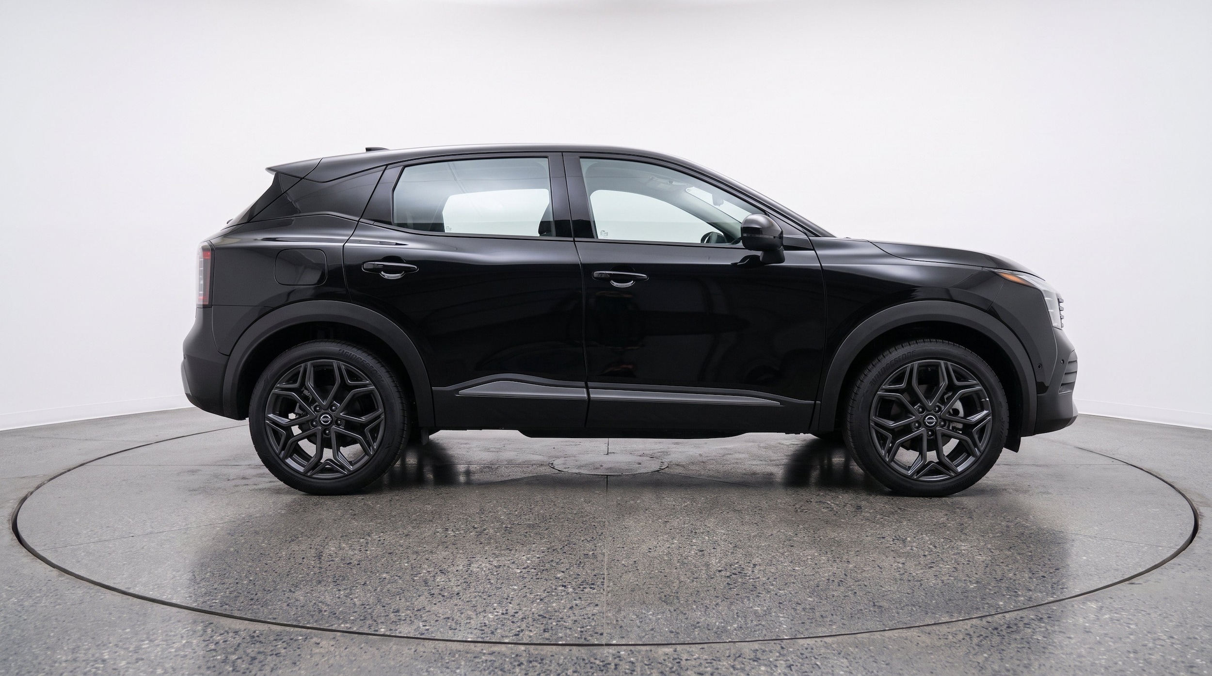 Thumbnail: 2026 Nissan Kicks - 10