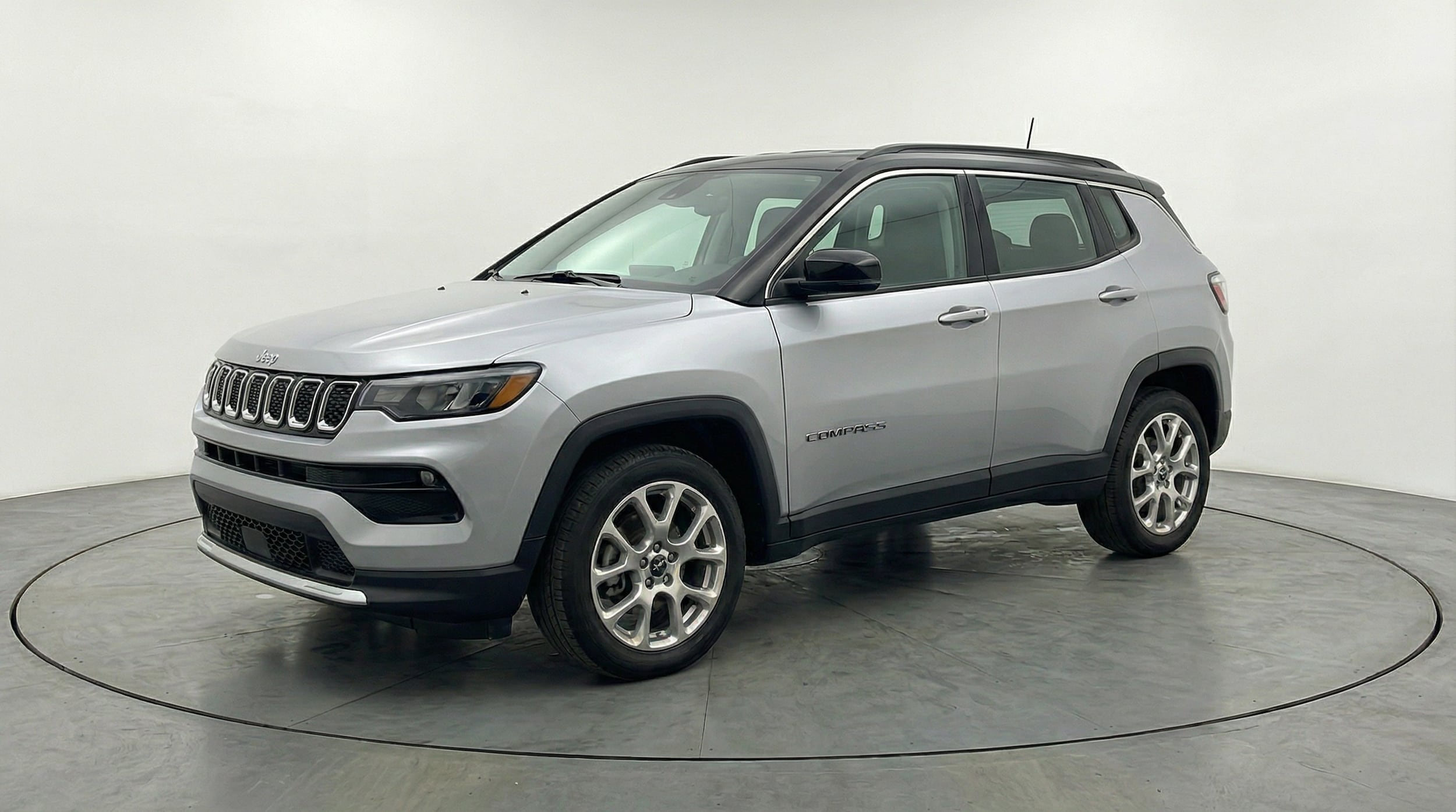 Thumbnail: 2025 Jeep Compass - 3